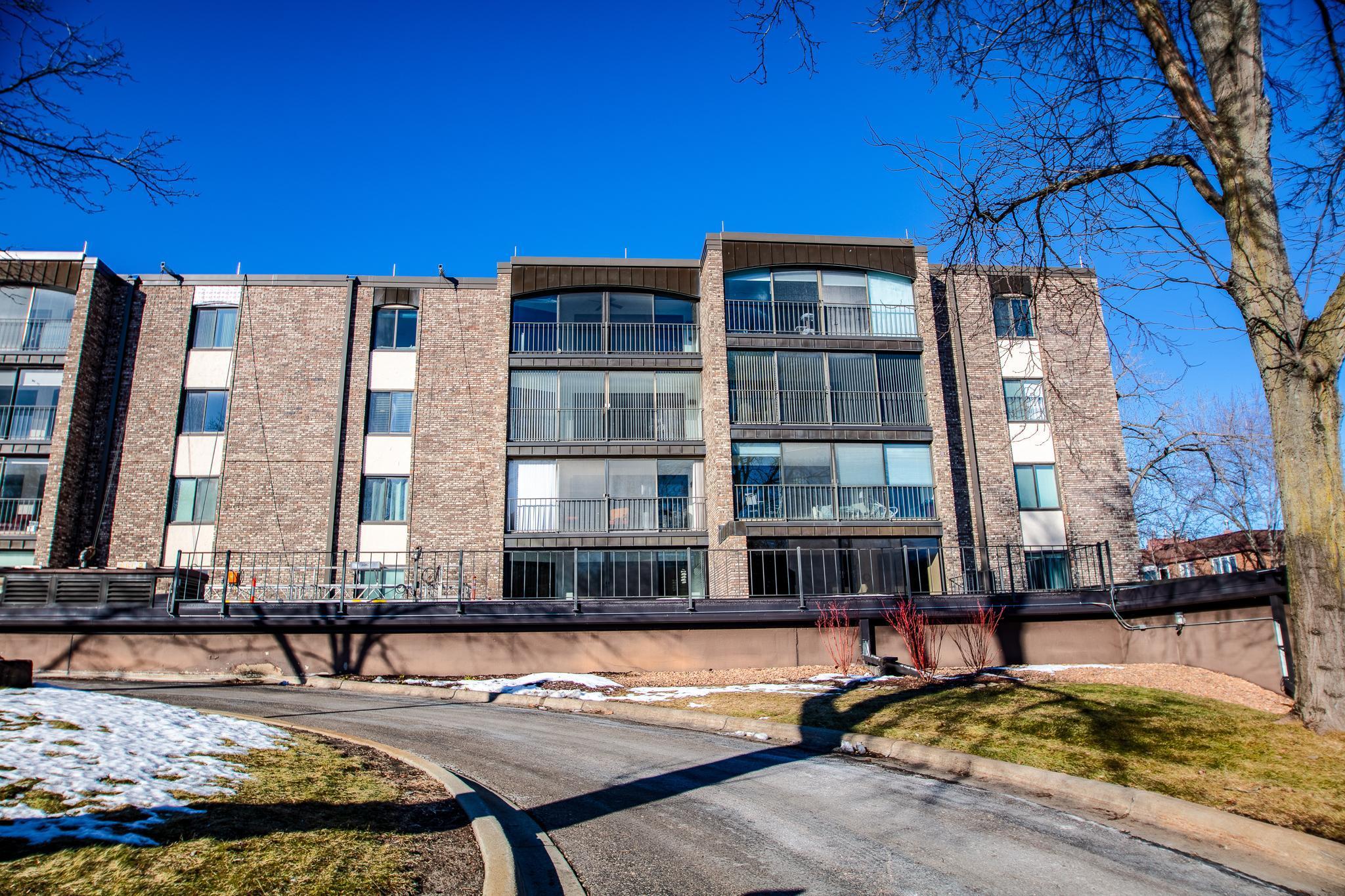 1077 Sibley Memorial Highway Unit: 508