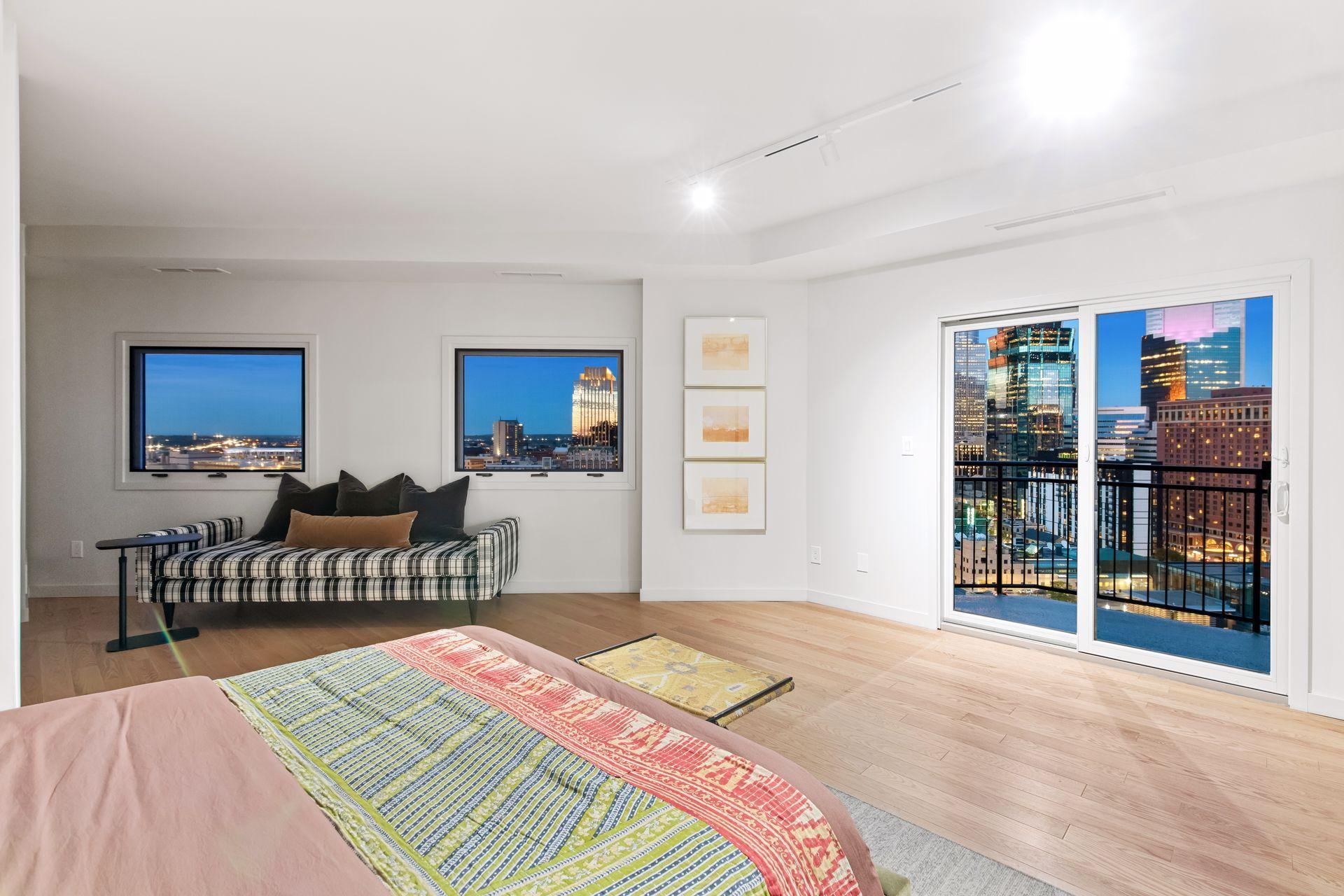 1225 Lasalle Avenue Unit: 2301