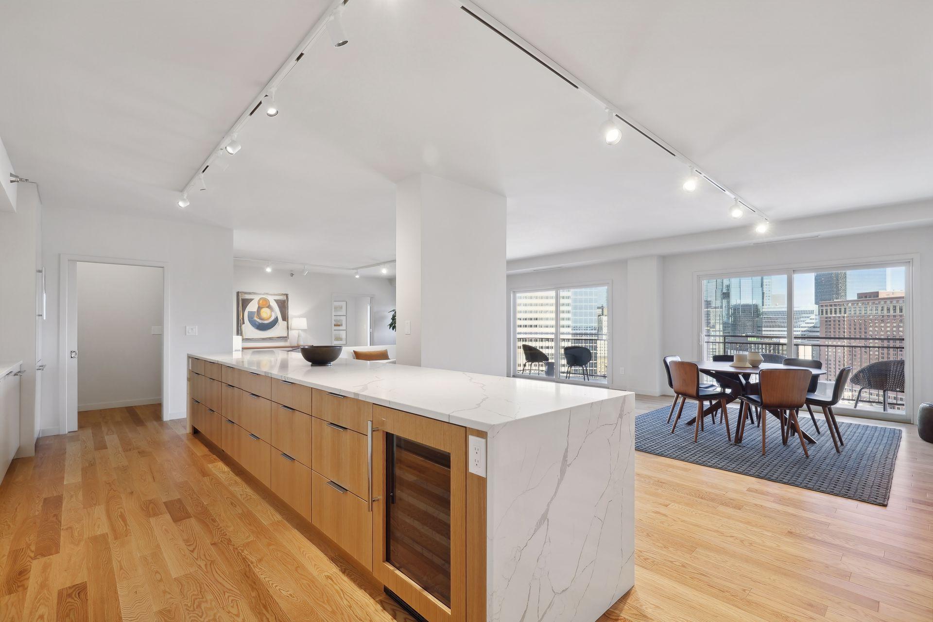 1225 Lasalle Avenue Unit: 2301