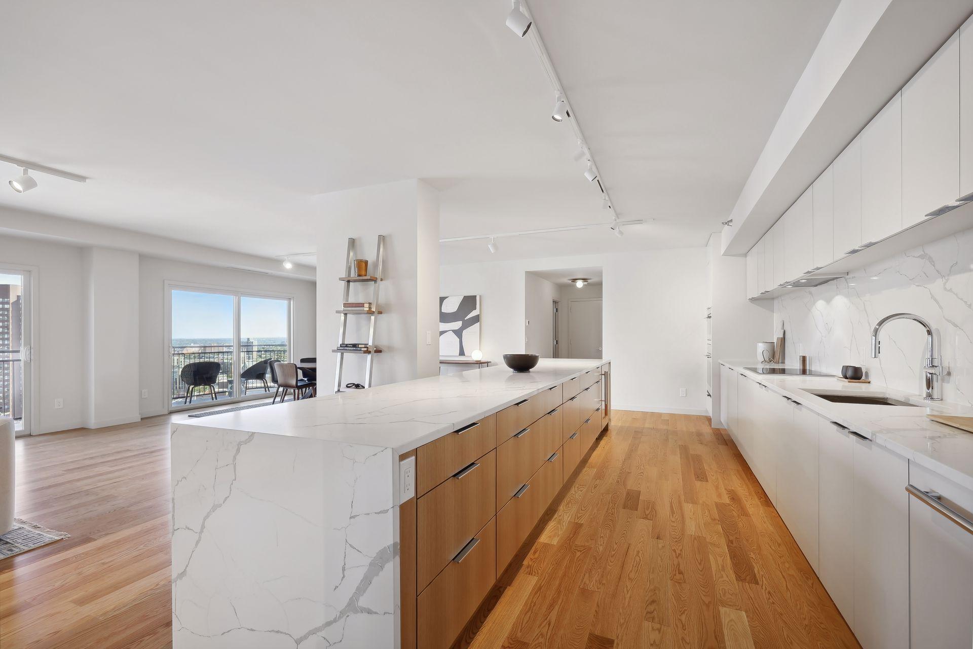 1225 Lasalle Avenue Unit: 2301