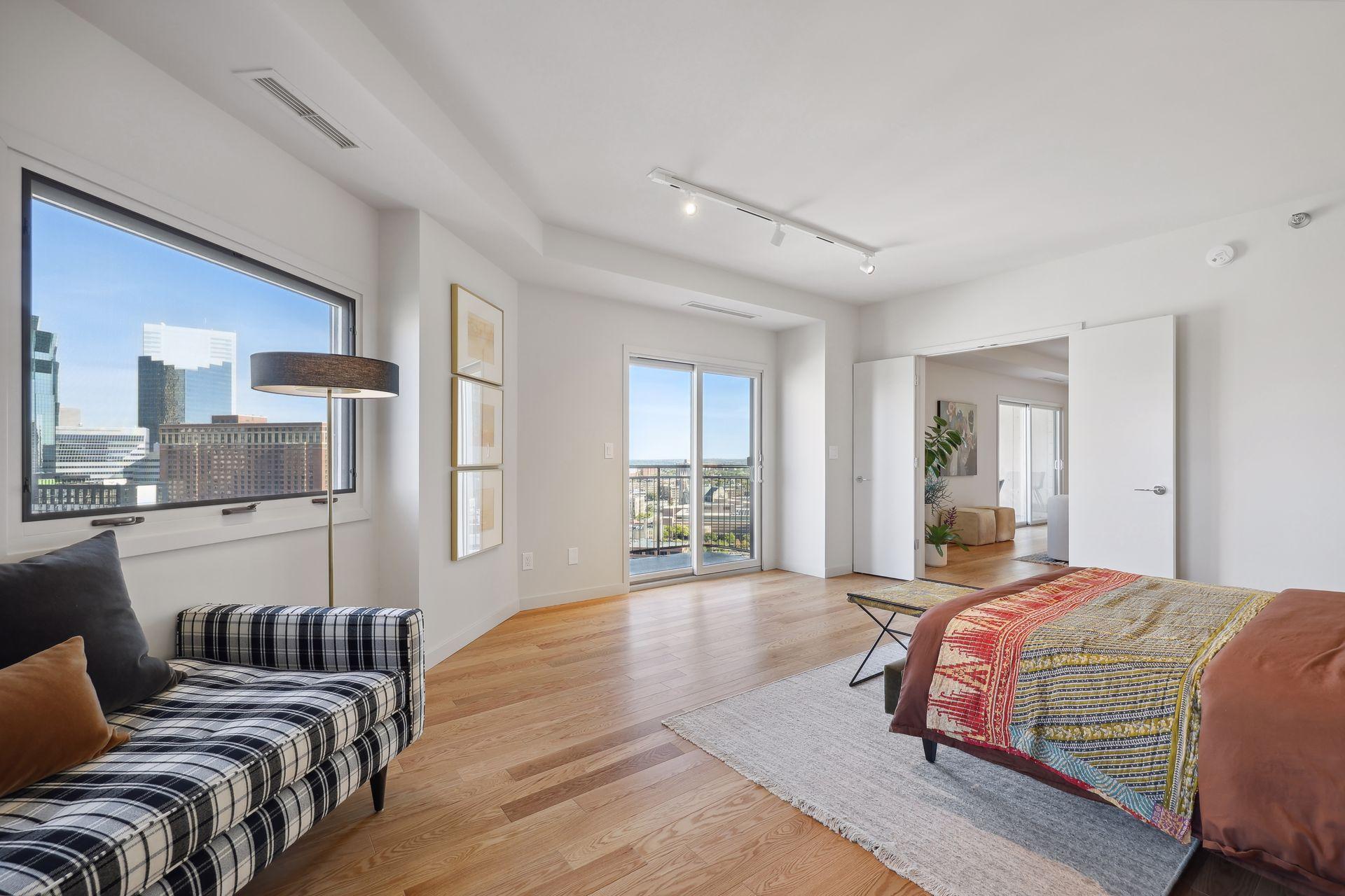 1225 Lasalle Avenue Unit: 2301