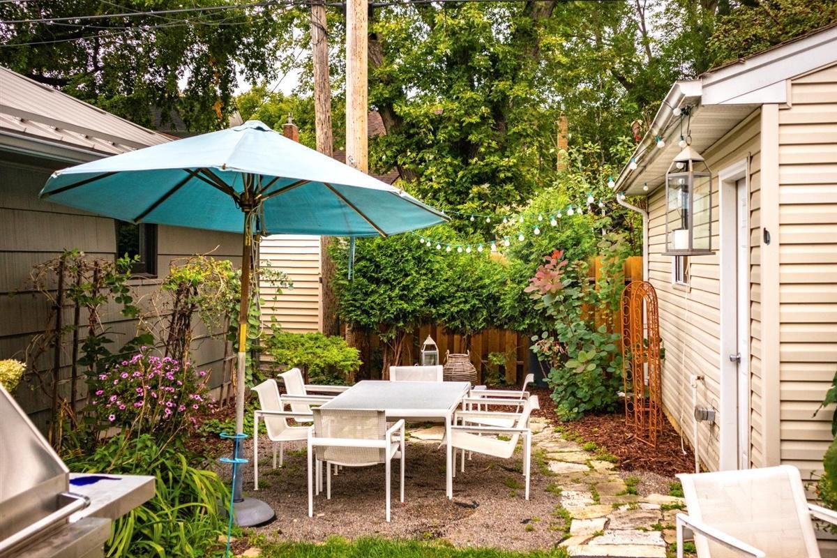 4325 Chowen Avenue S Unit: 1