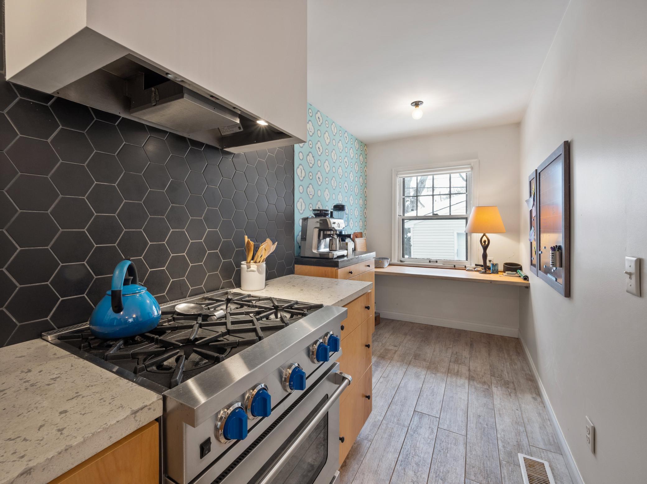 4325 Chowen Avenue S Unit: 1