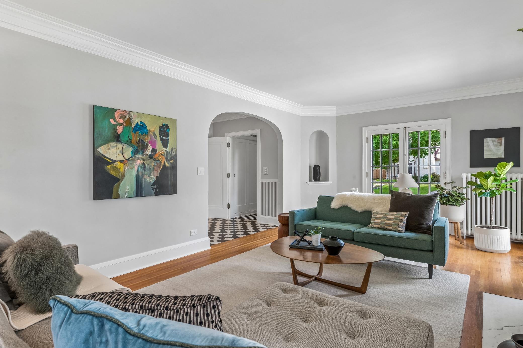 2325 Cromwell Drive