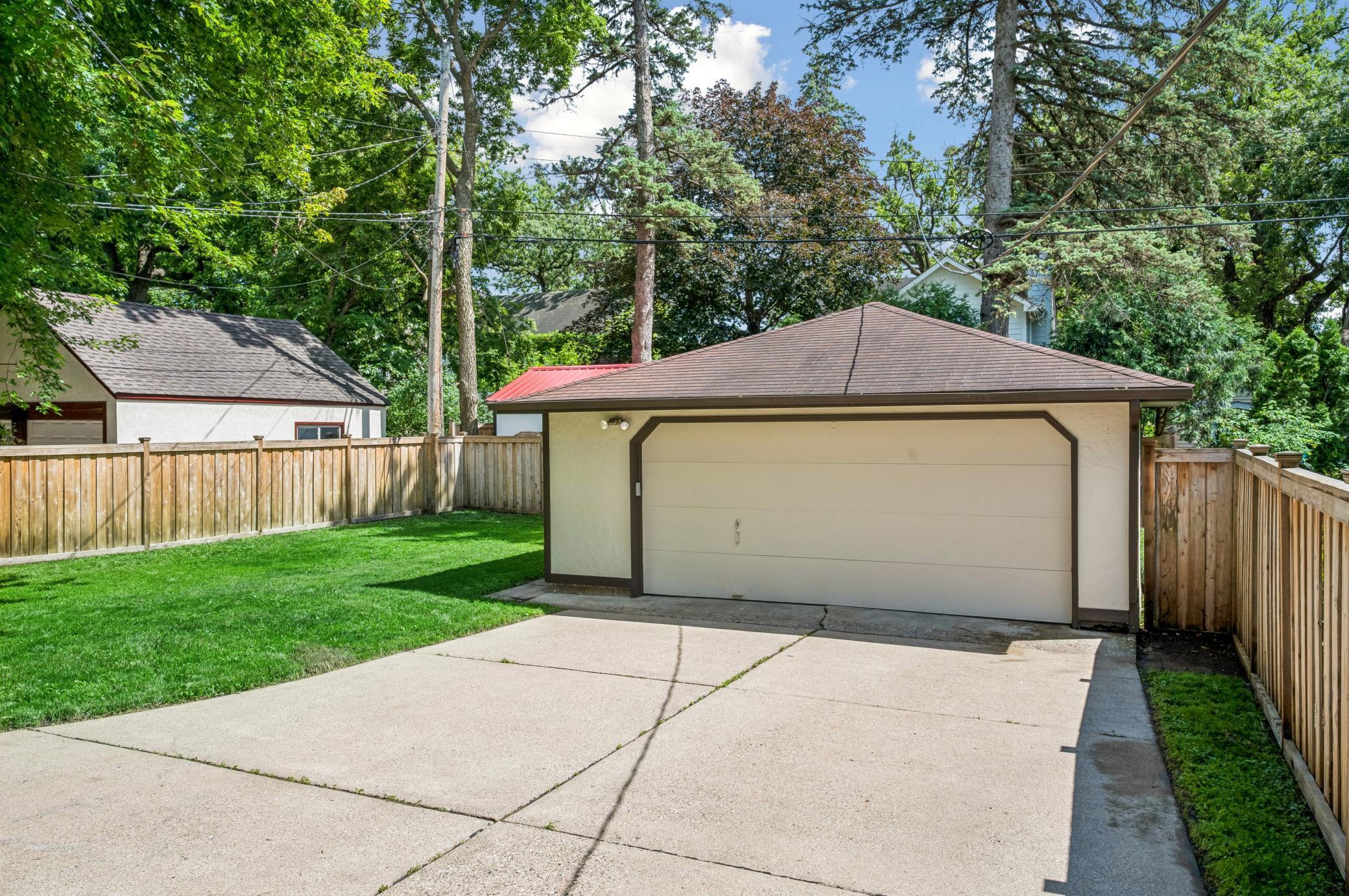 2325 Cromwell Drive