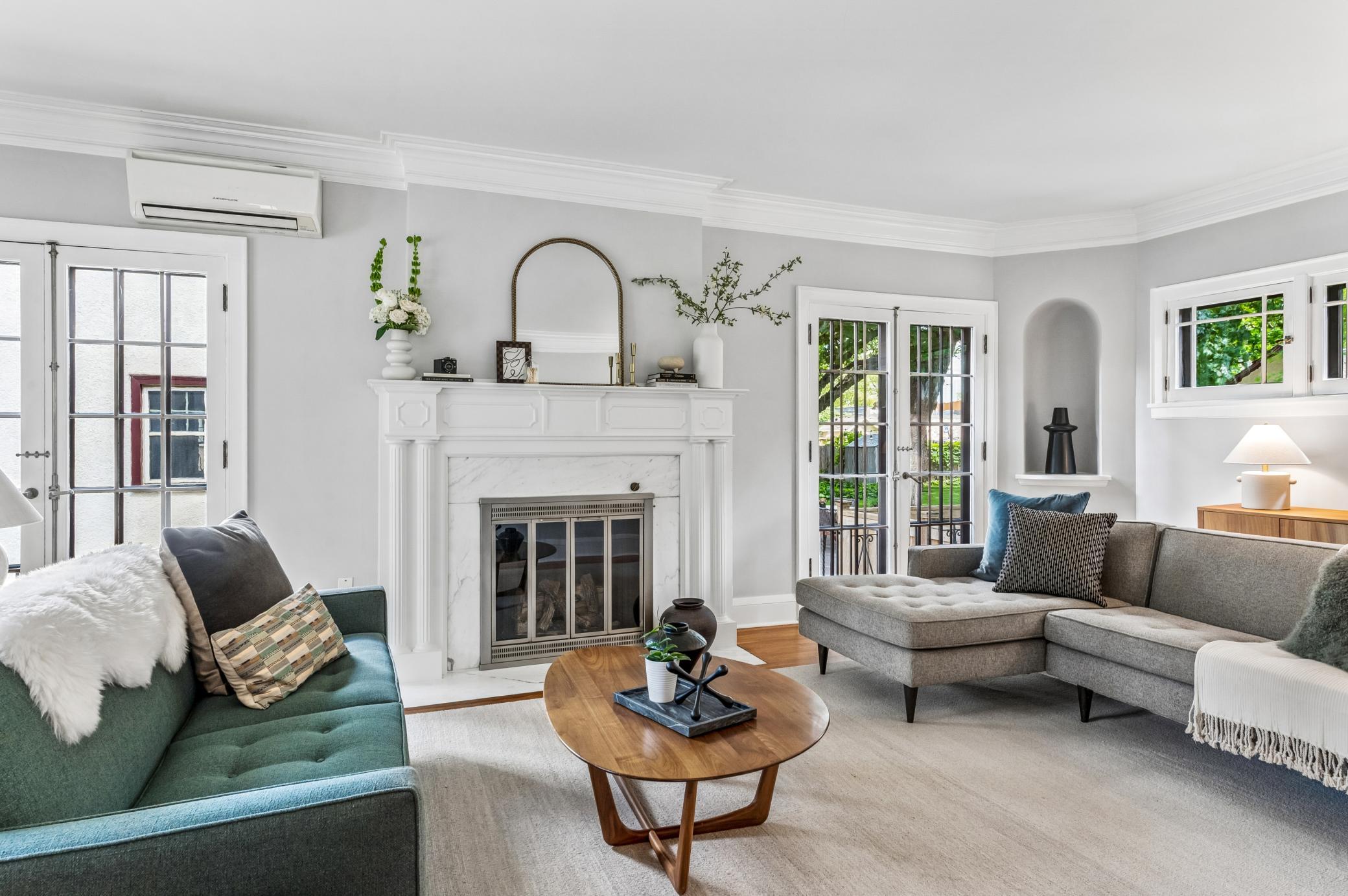 2325 Cromwell Drive