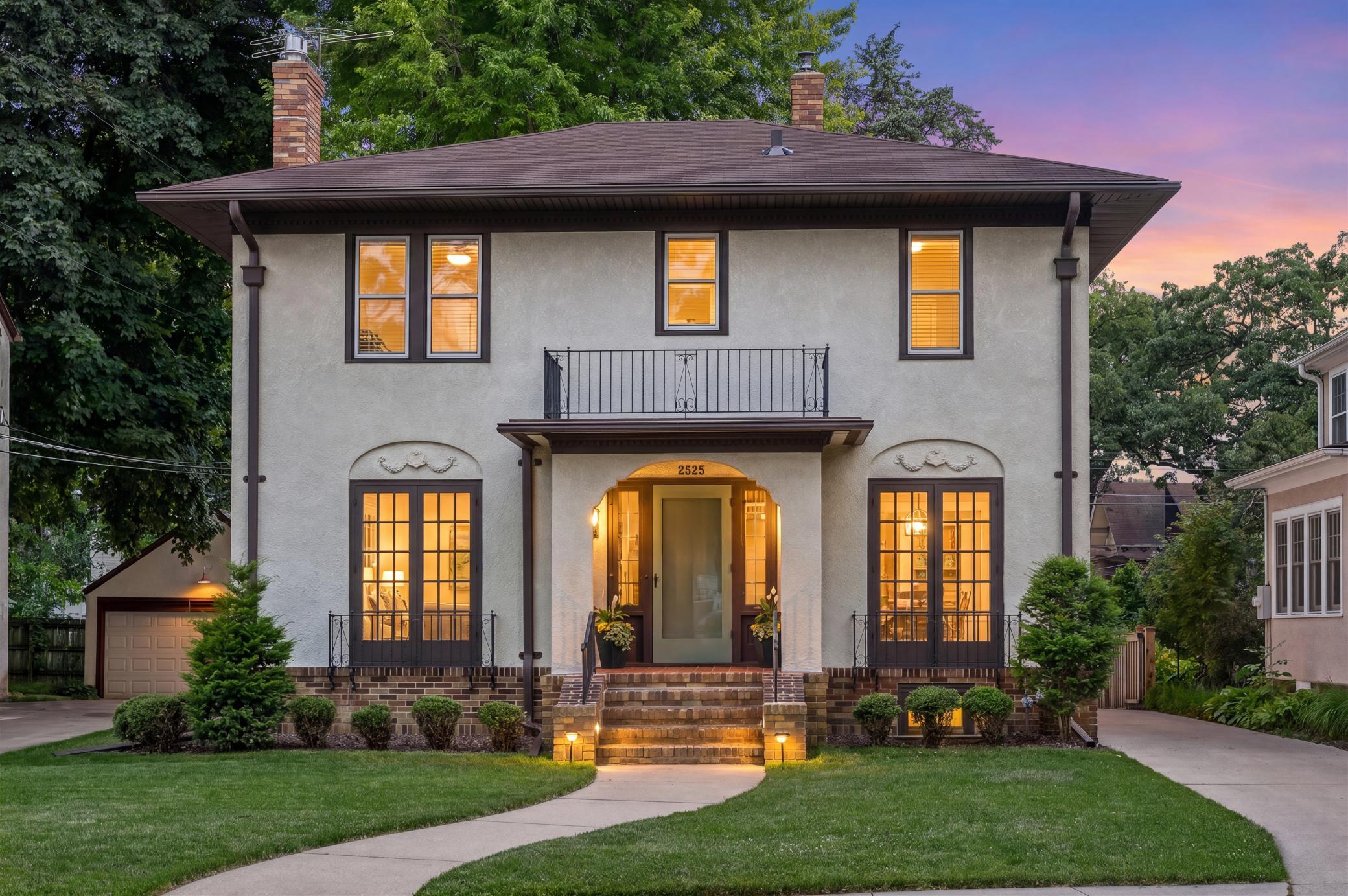 2325 Cromwell Drive