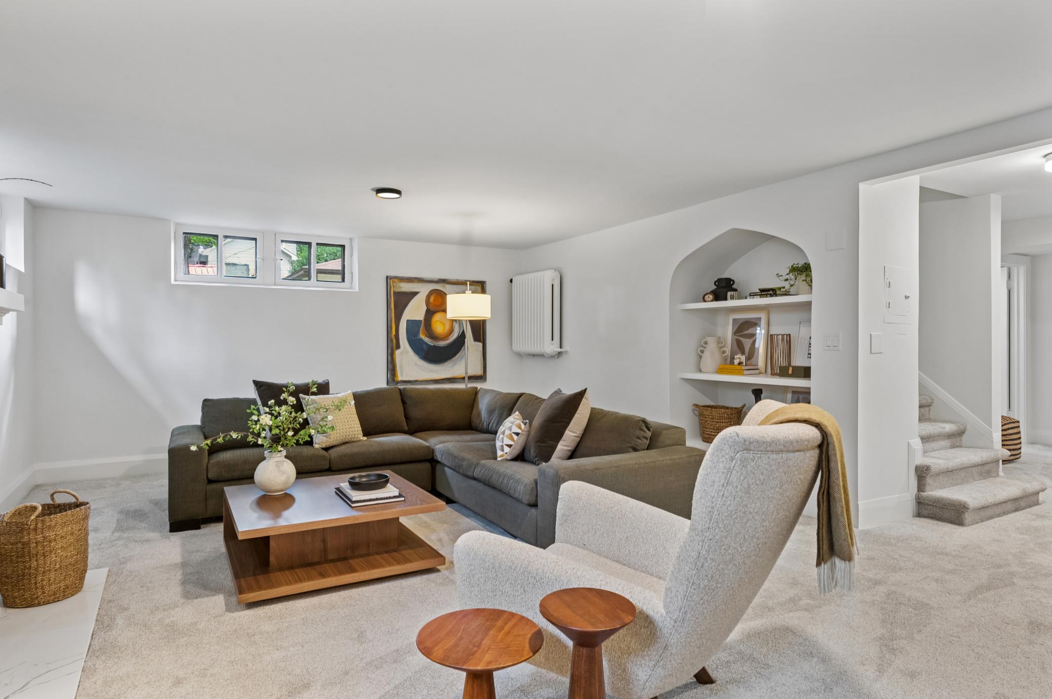 2325 Cromwell Drive