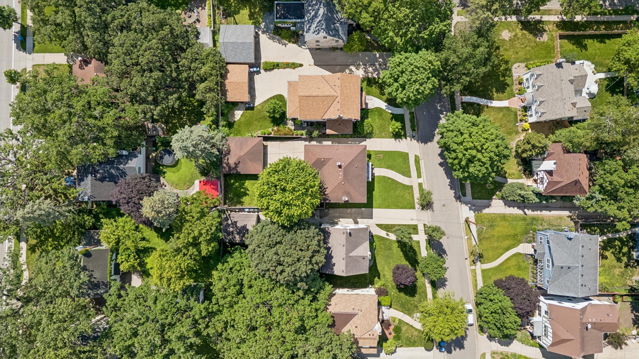 2325 Cromwell Drive