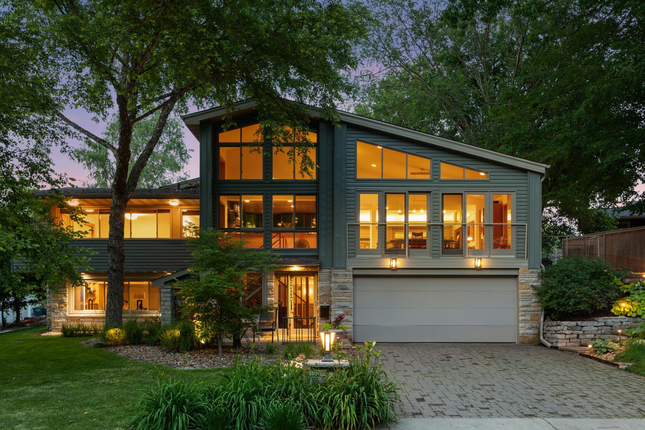 5020 Colonial Drive