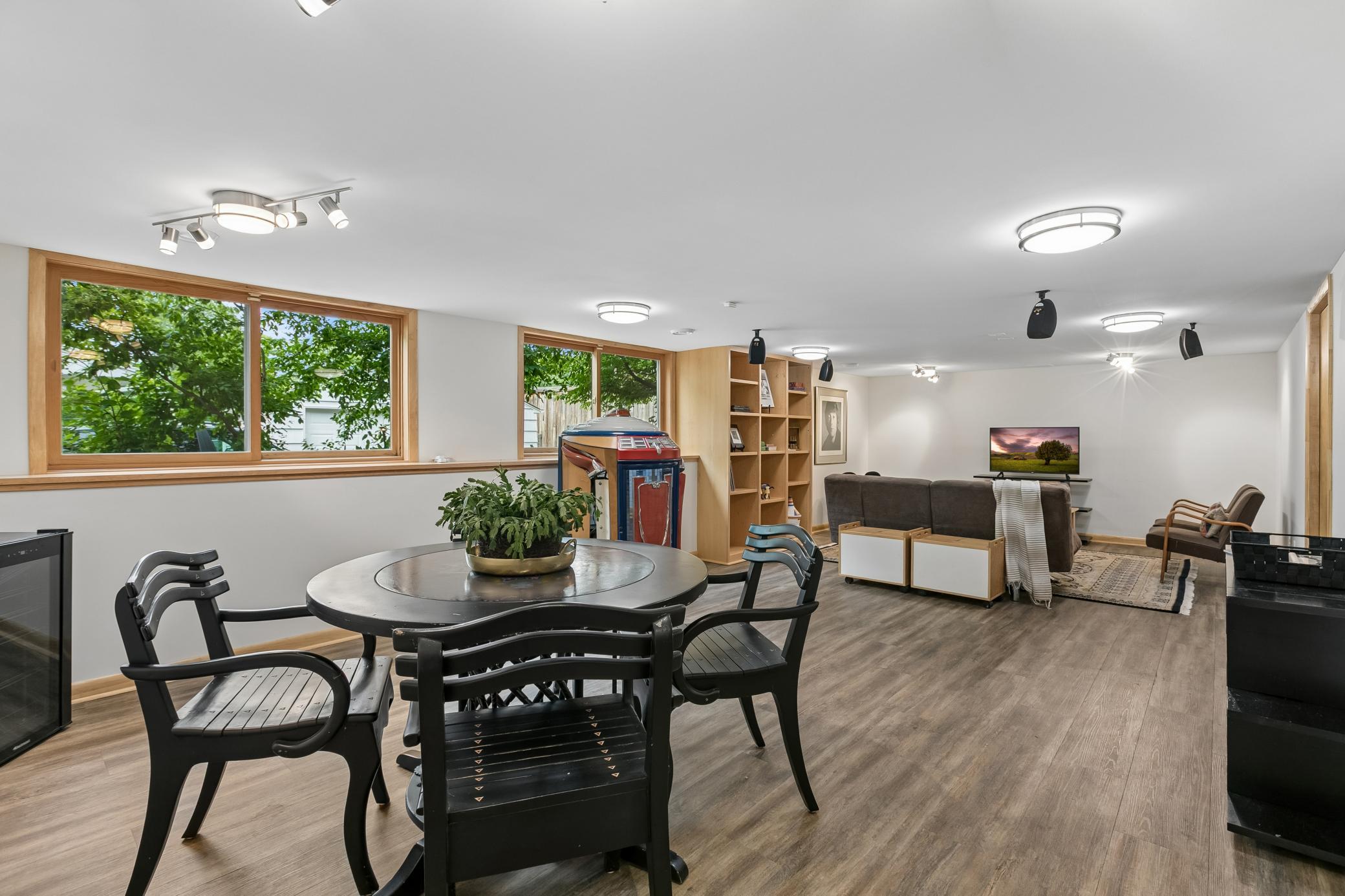 5020 Colonial Drive