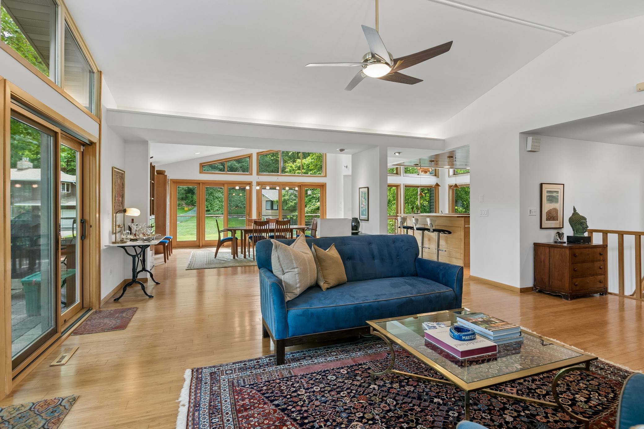 5020 Colonial Drive