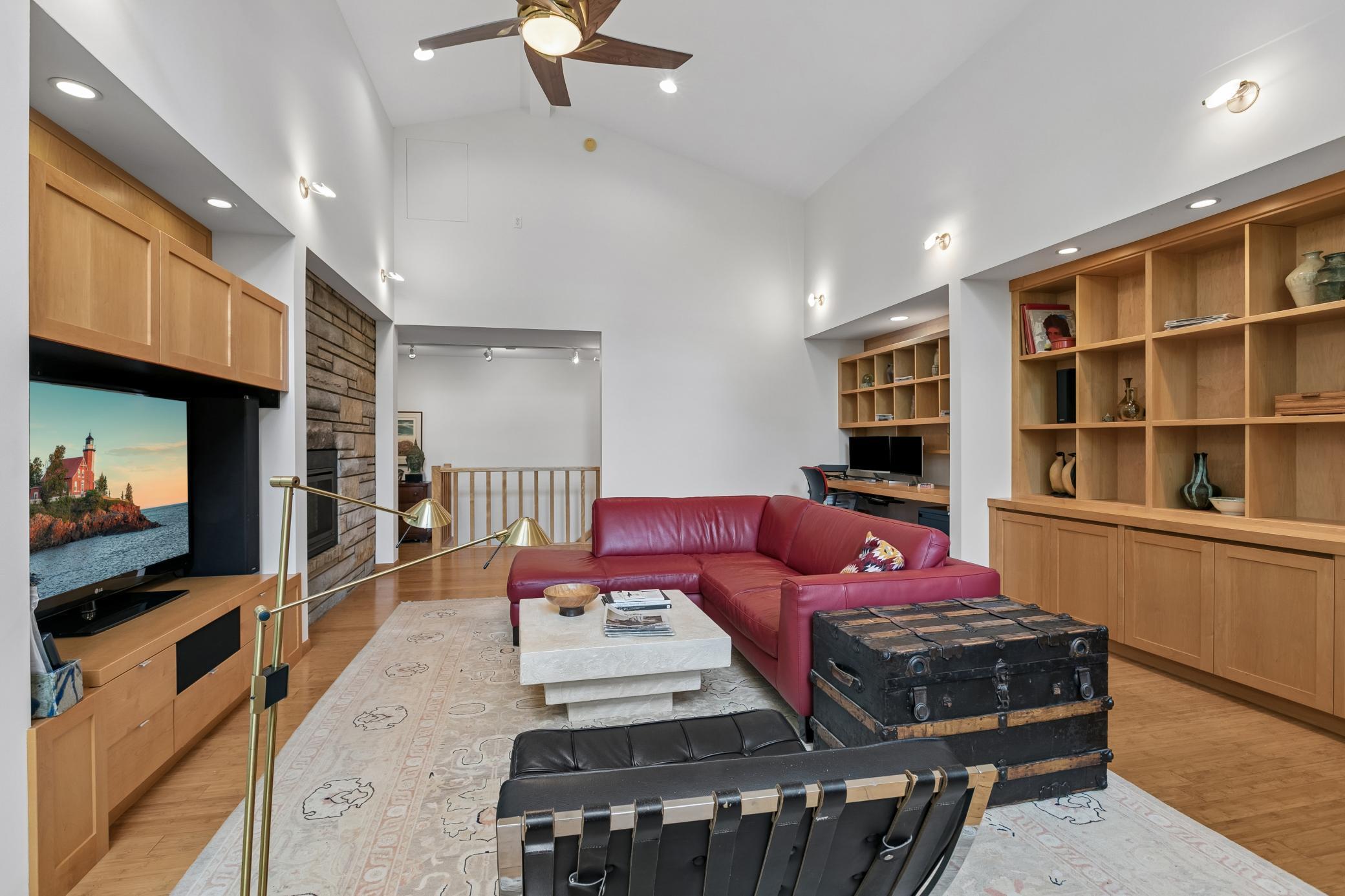 5020 Colonial Drive