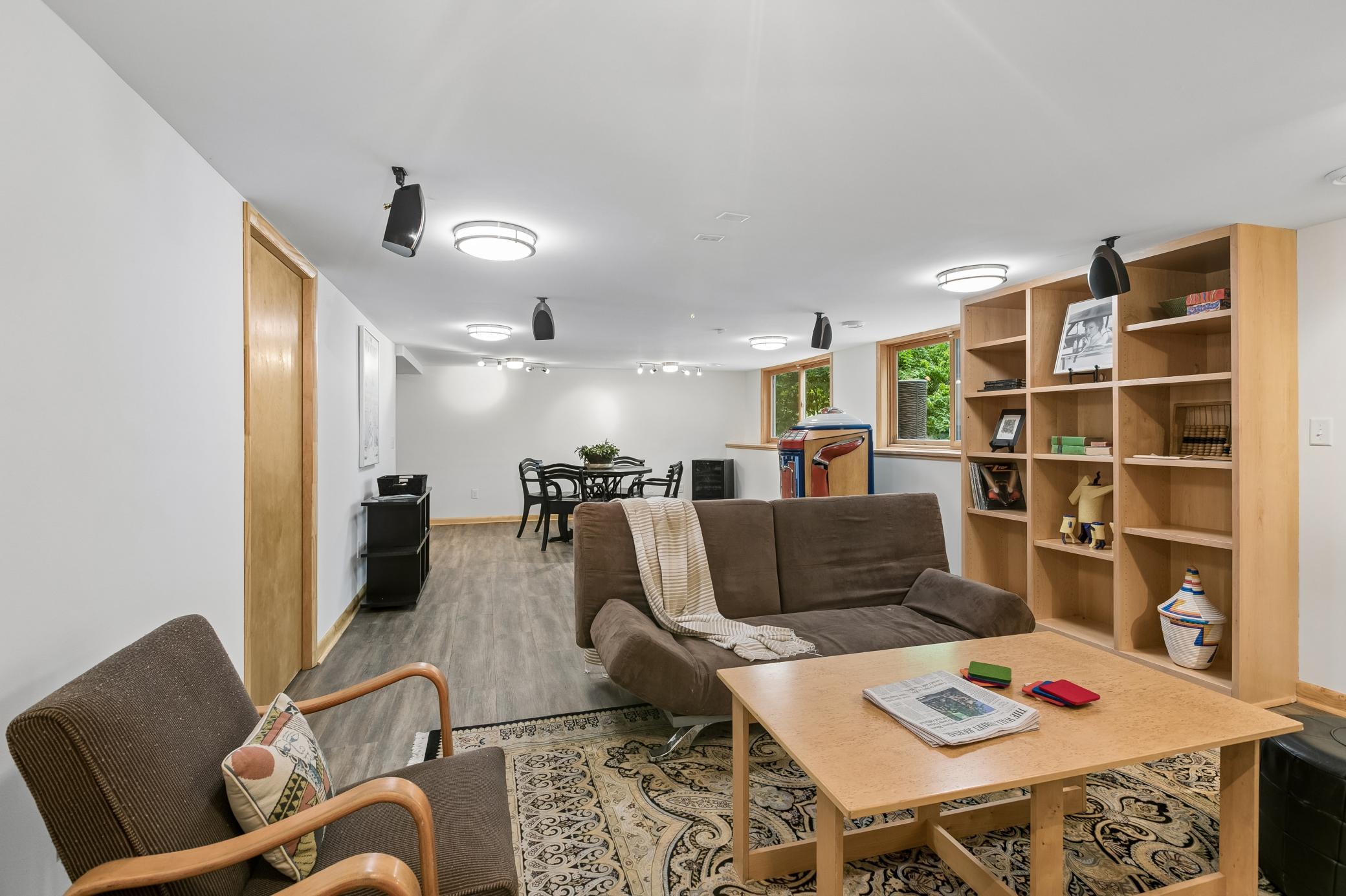 5020 Colonial Drive