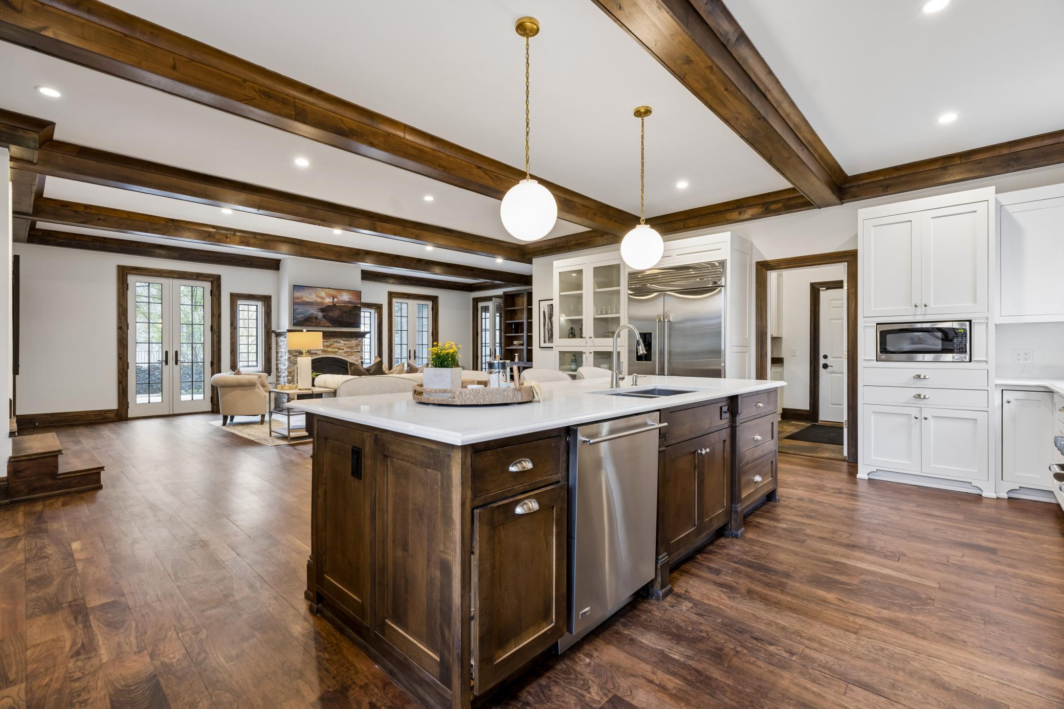 2204 W Lake Of The Isles Parkway
