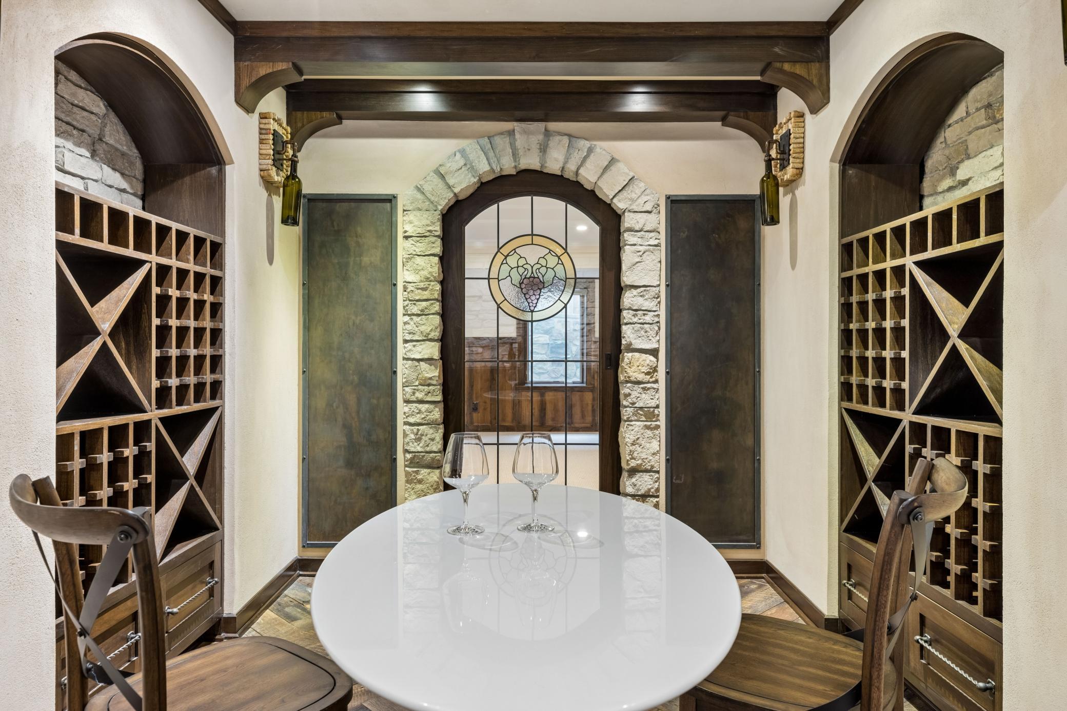 2204 W Lake Of The Isles Parkway