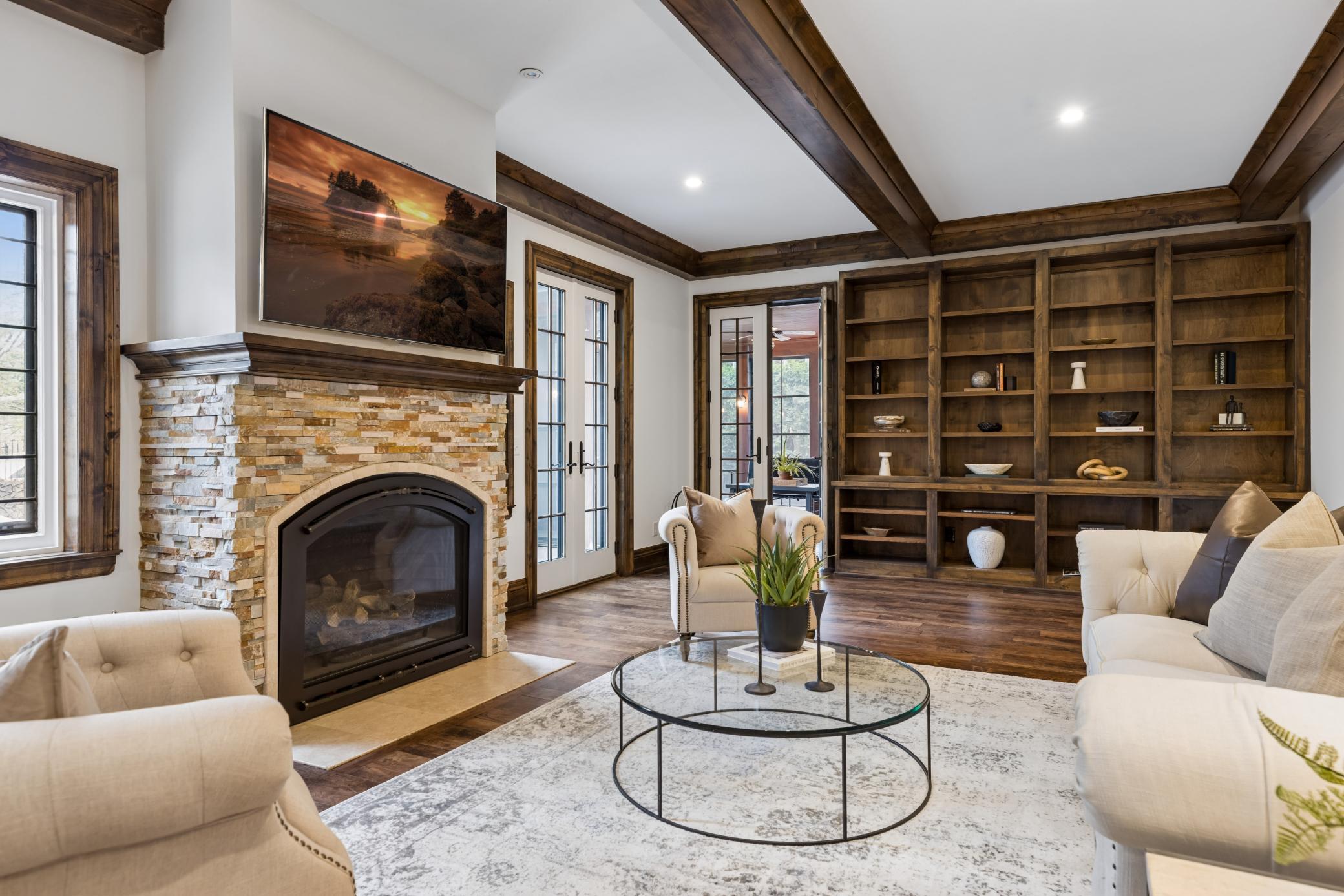 2204 W Lake Of The Isles Parkway
