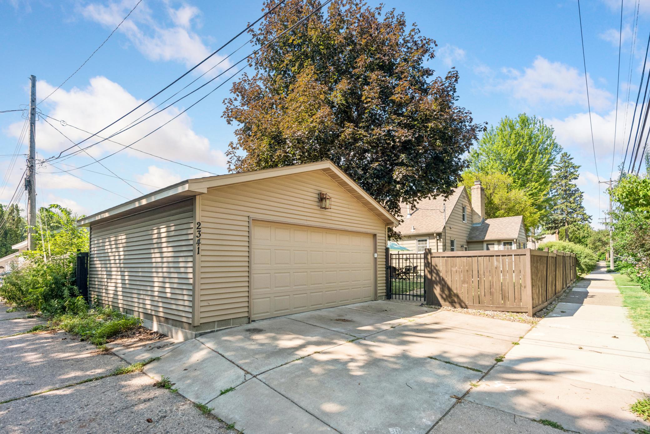 2341 Taft Street NE