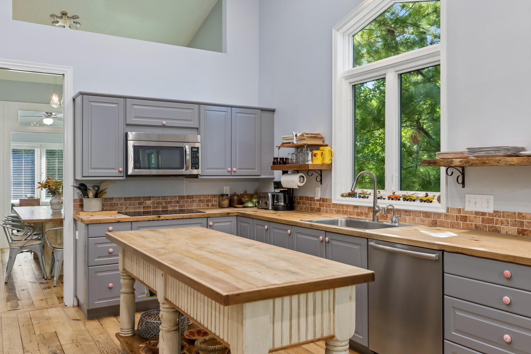 3705 Oakton Ridge