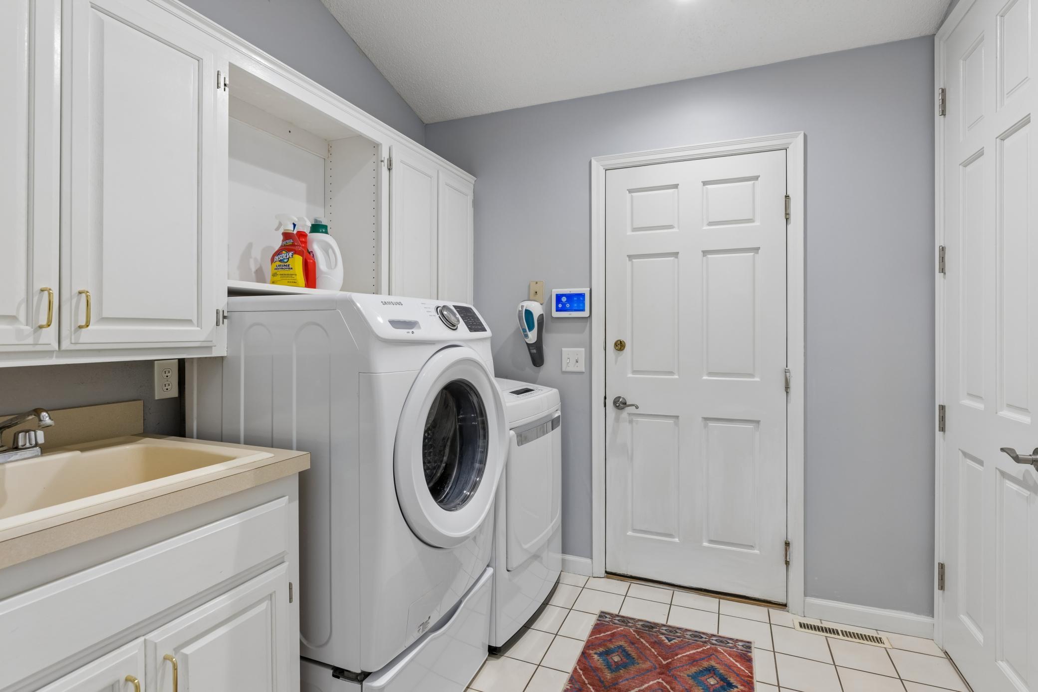 3705 Oakton Ridge