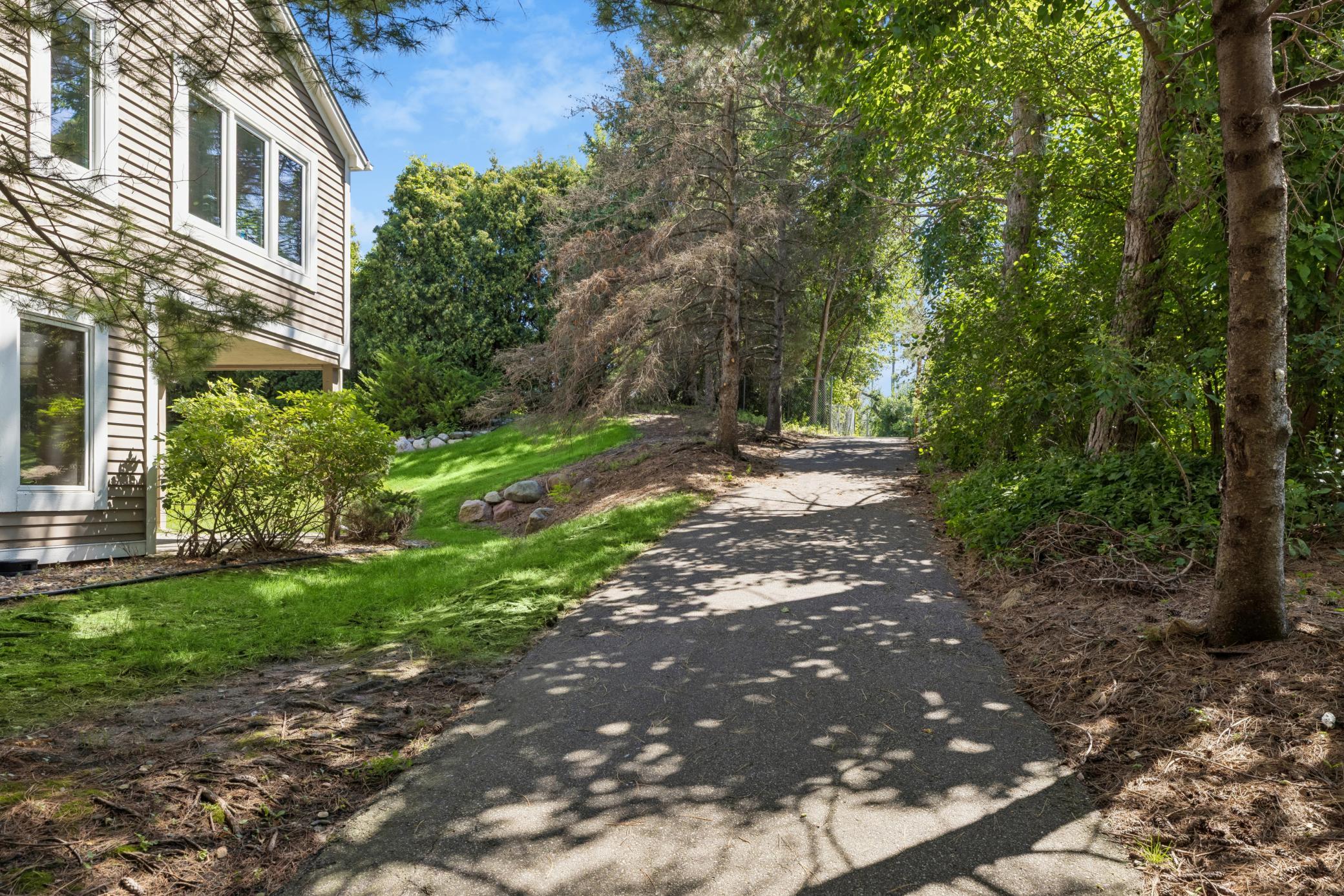 3705 Oakton Ridge