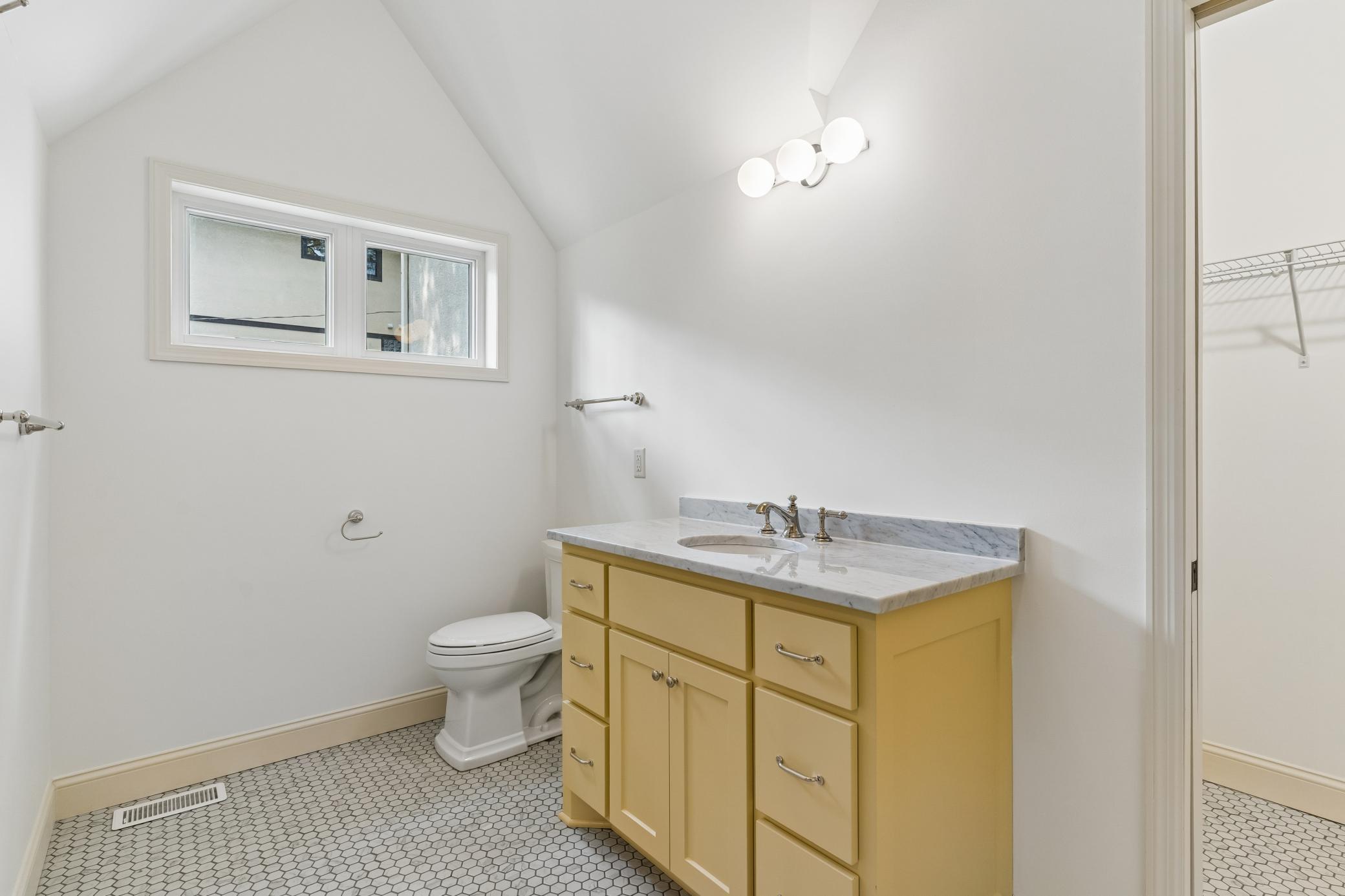 3711 Colgate Avenue Unit: 2
