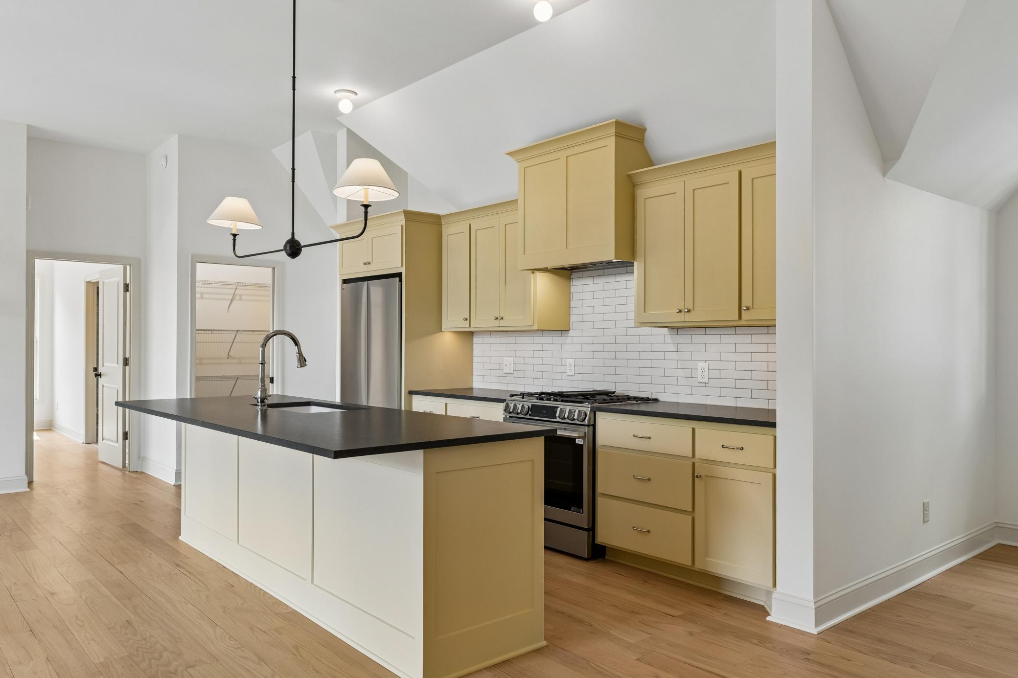 3711 Colgate Avenue Unit: 2