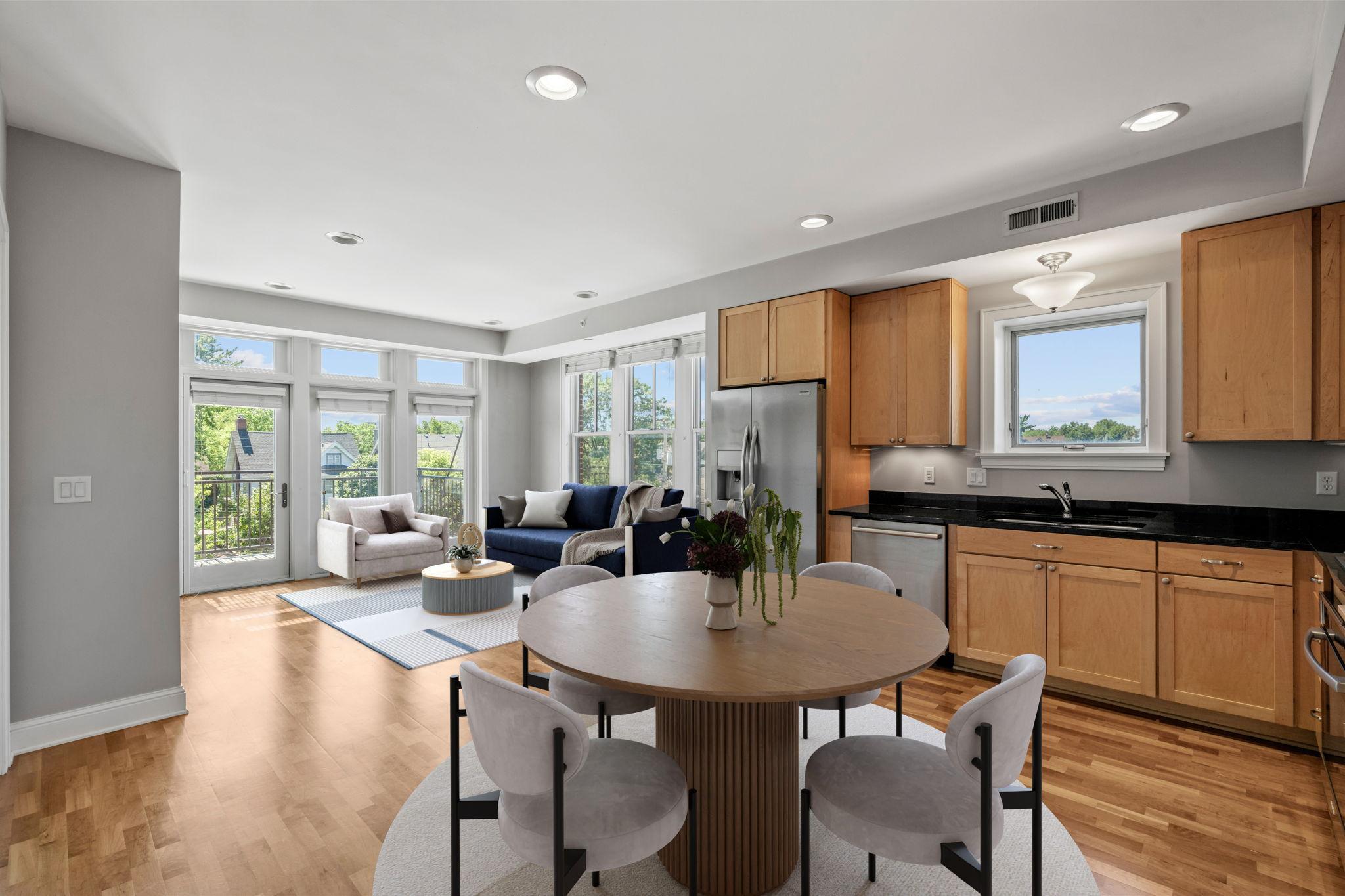 1060 Grand Avenue Unit: 300