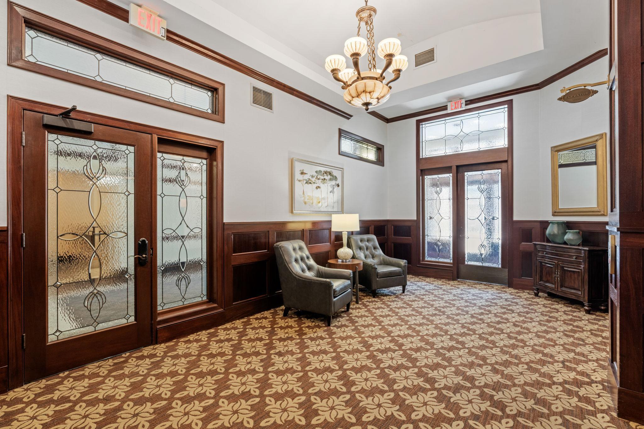 1060 Grand Avenue Unit: 300