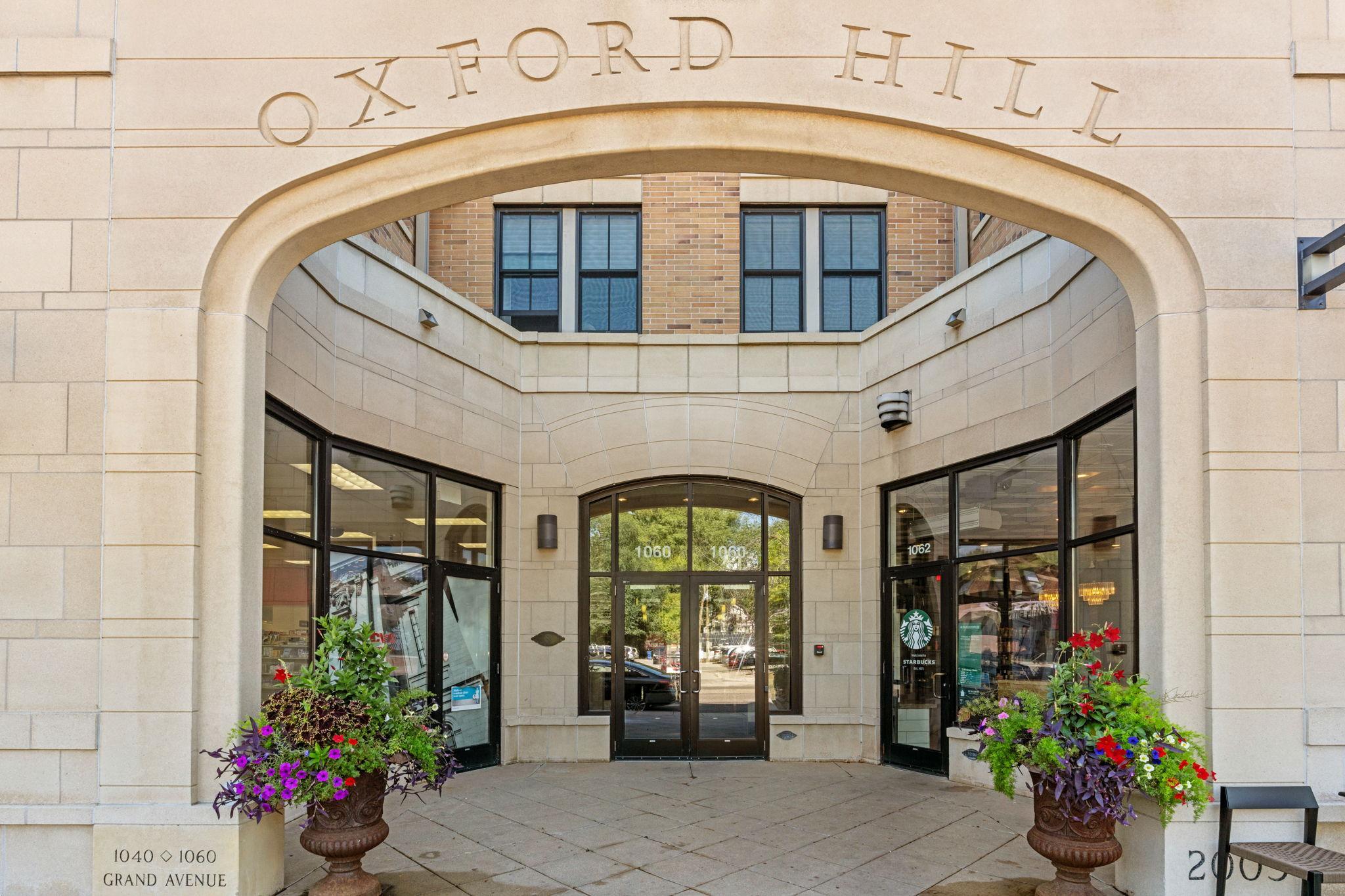 1060 Grand Avenue Unit: 300
