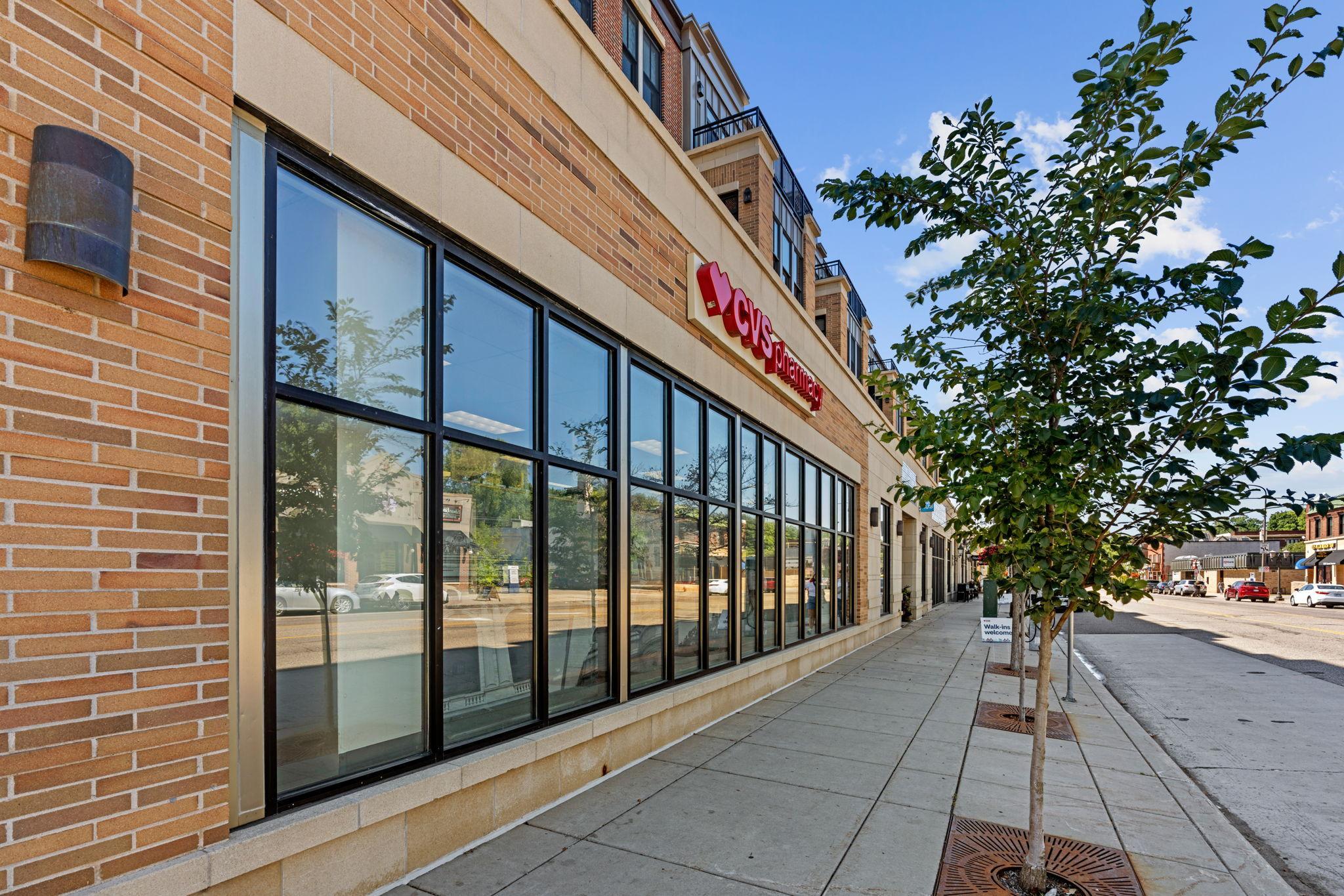 1060 Grand Avenue Unit: 300