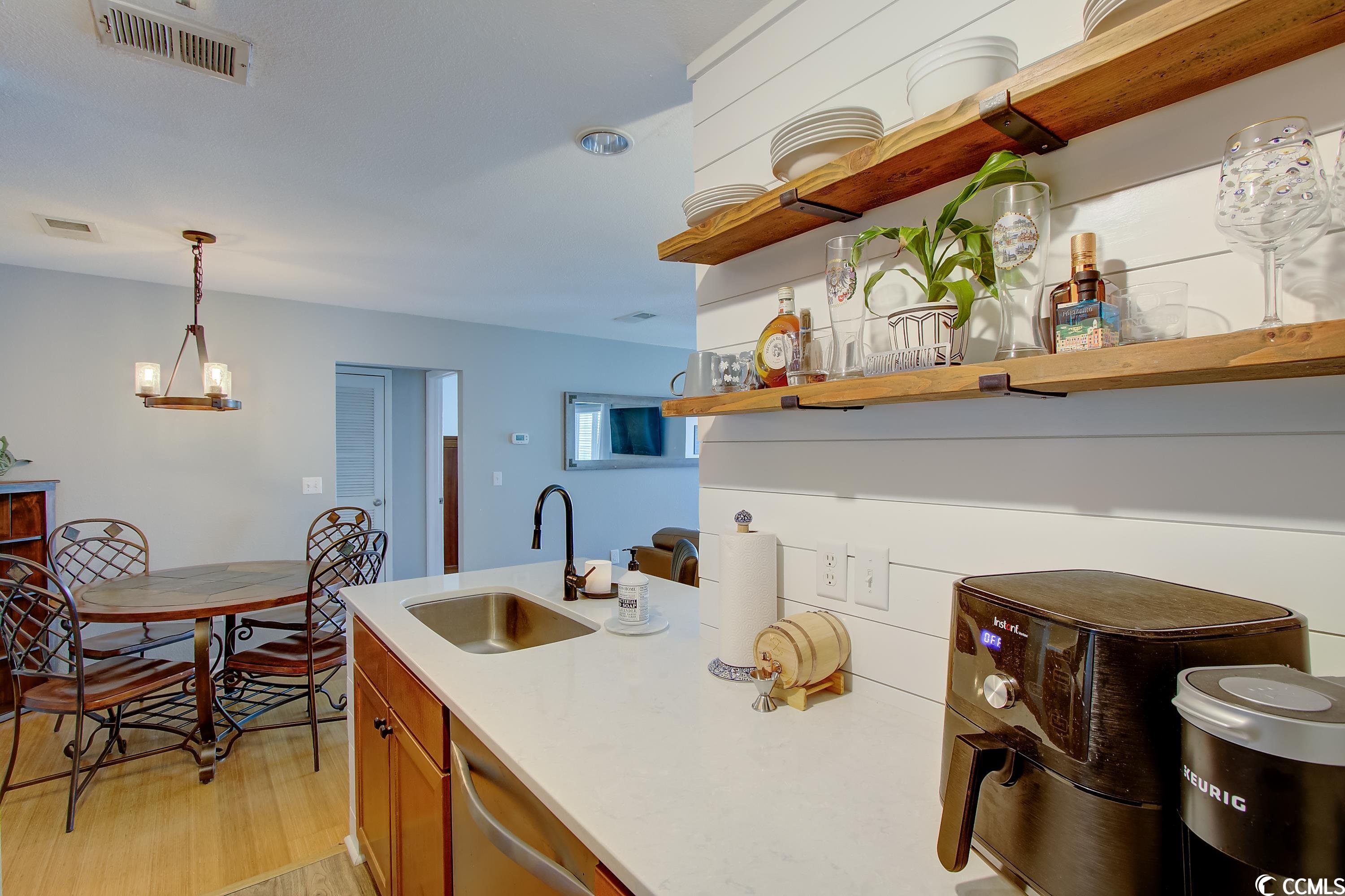 264 Alexandria Dr. Unit: 12