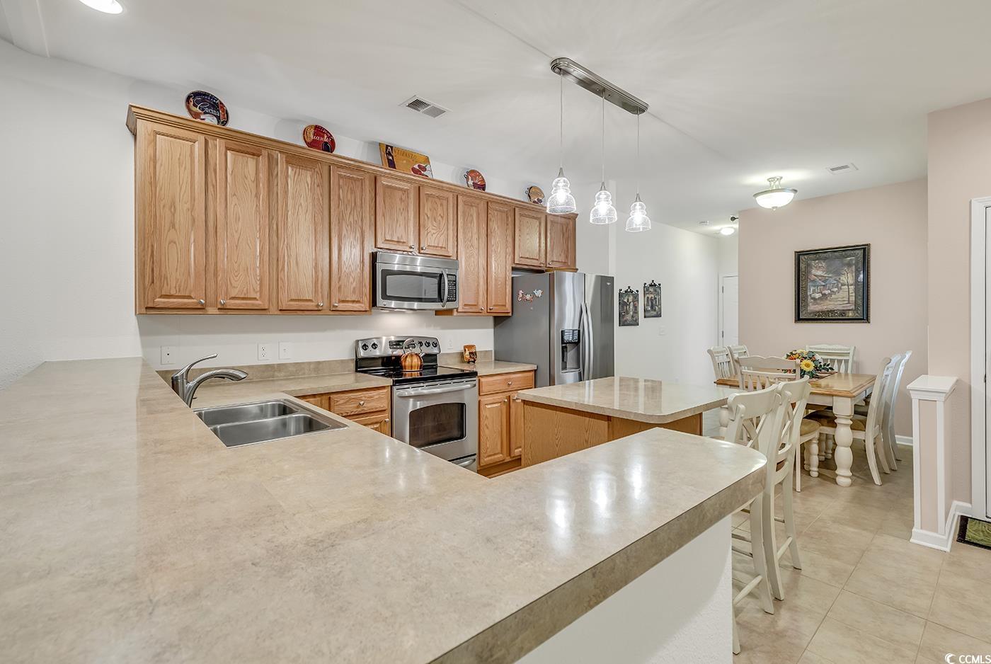 139 Chenoa Dr. Unit: 9 B
