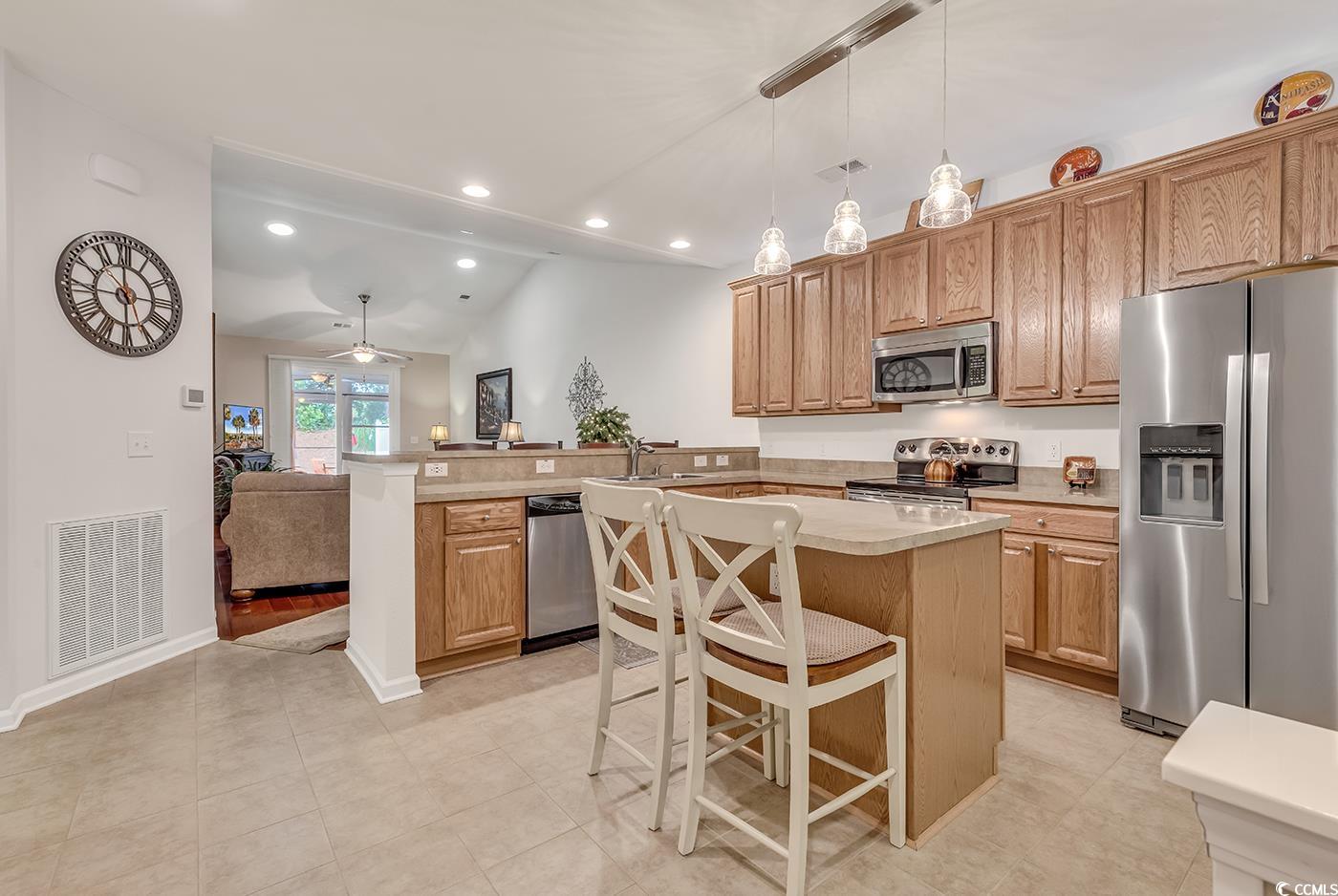 139 Chenoa Dr. Unit: 9 B