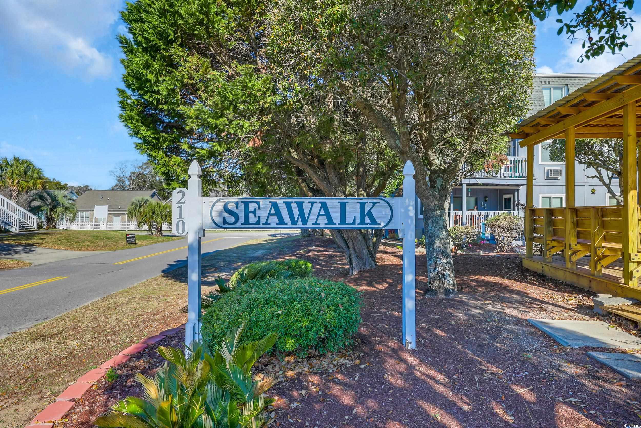 210 28th Ave. S Unit: 5