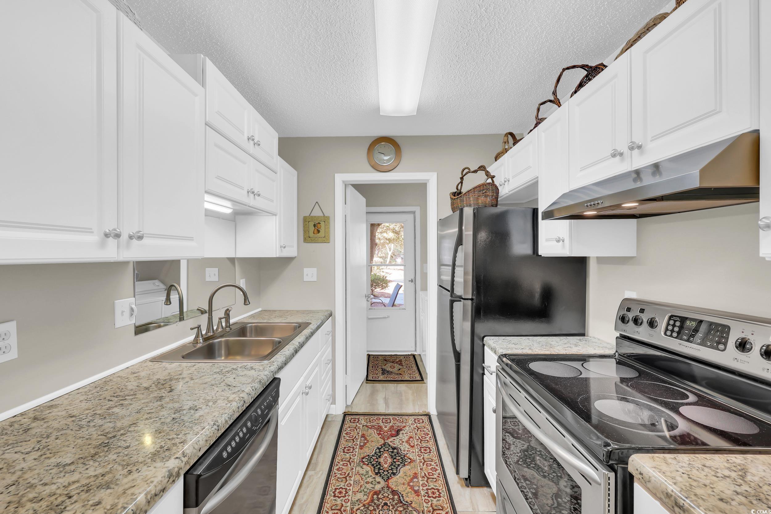 210 28th Ave. S Unit: 5