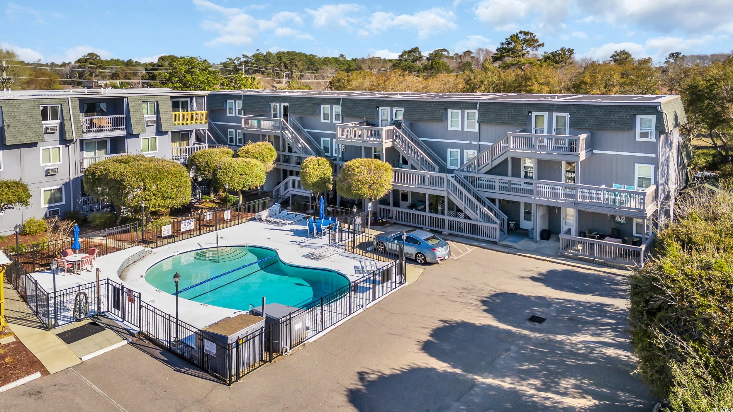 210 28th Ave. S Unit: 5