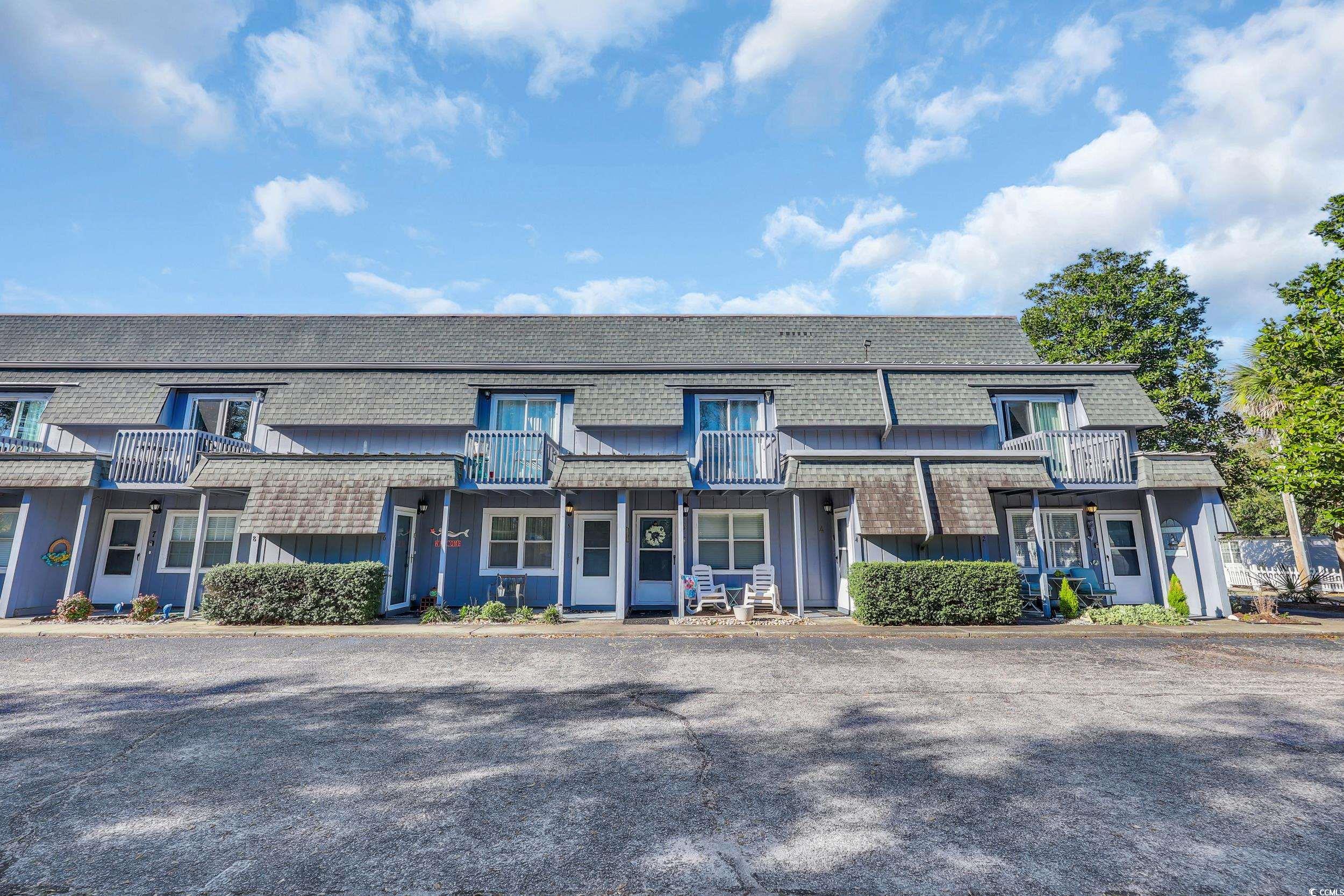 210 28th Ave. S Unit: 5