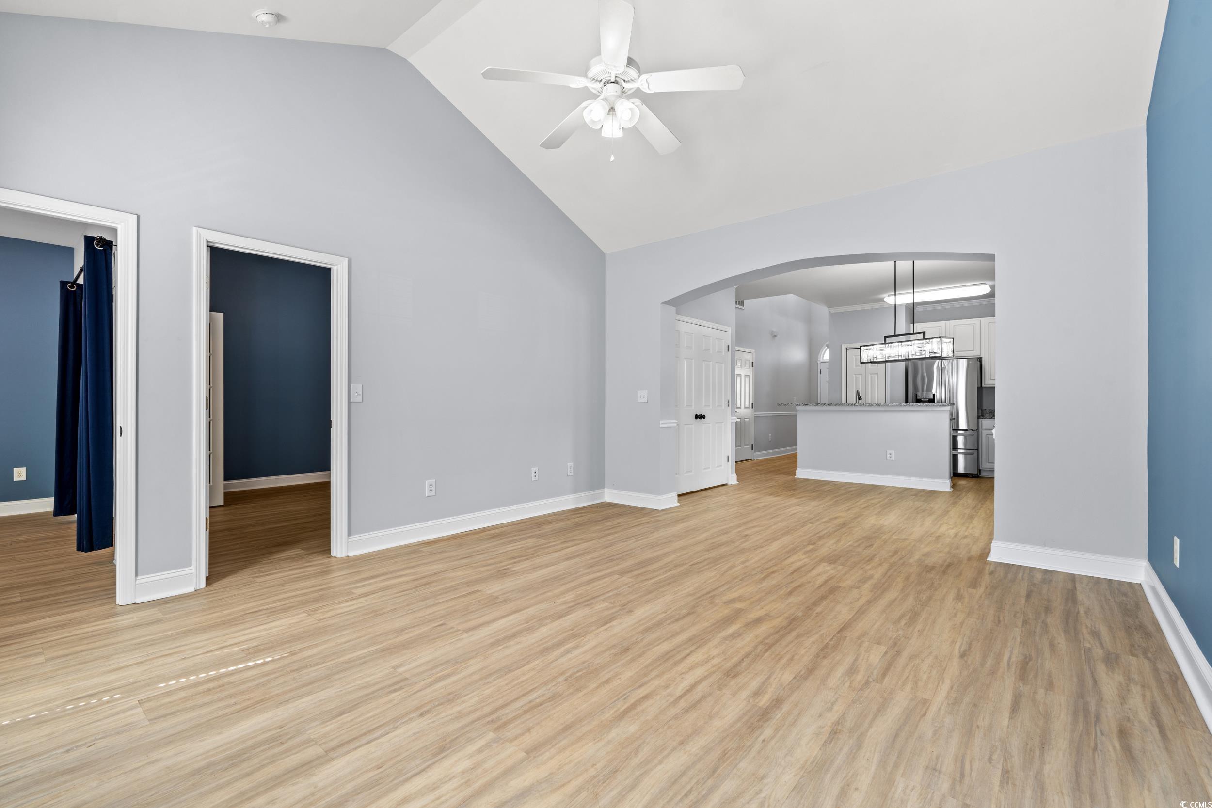 718 Botany Loop Unit: 718