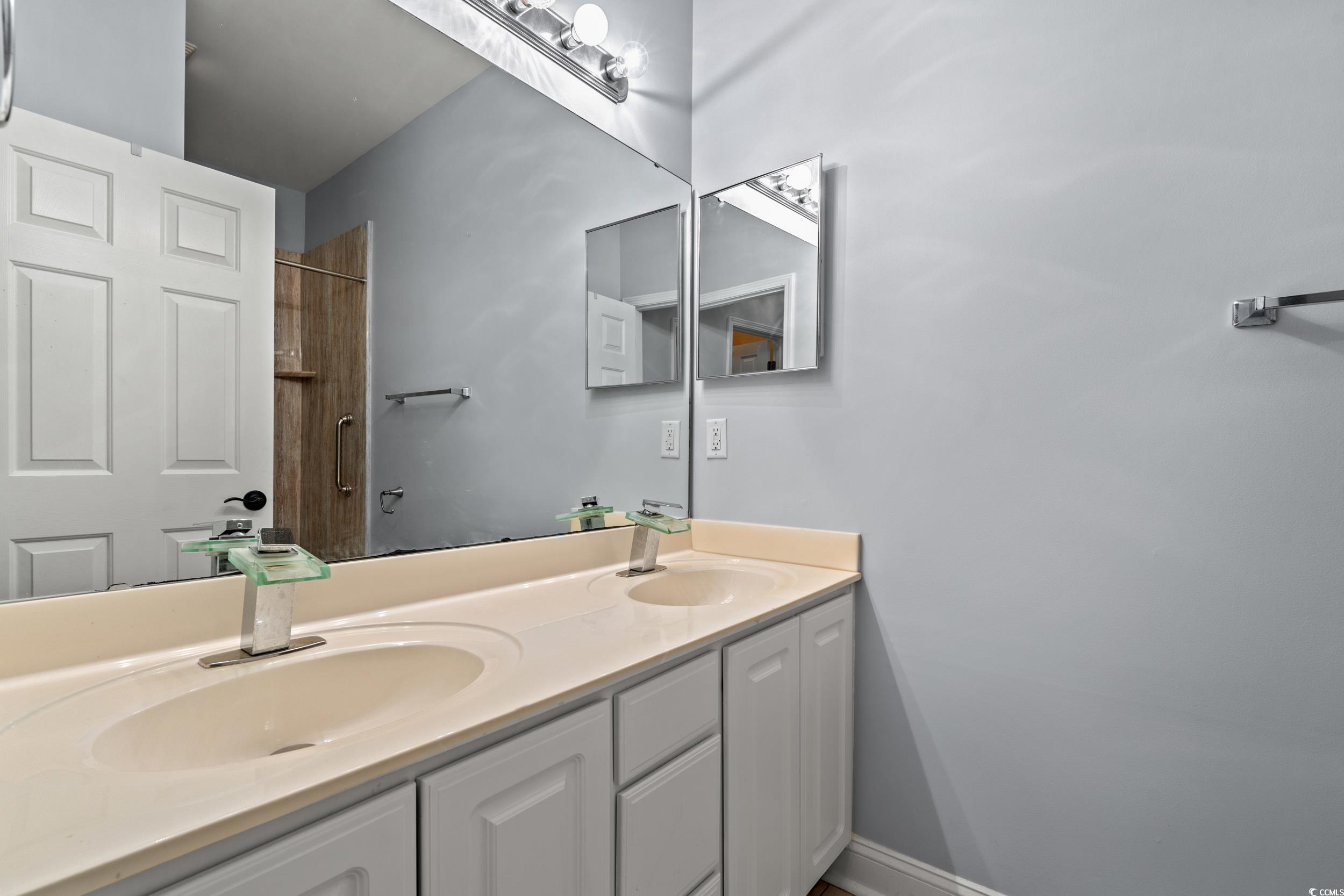 718 Botany Loop Unit: 718