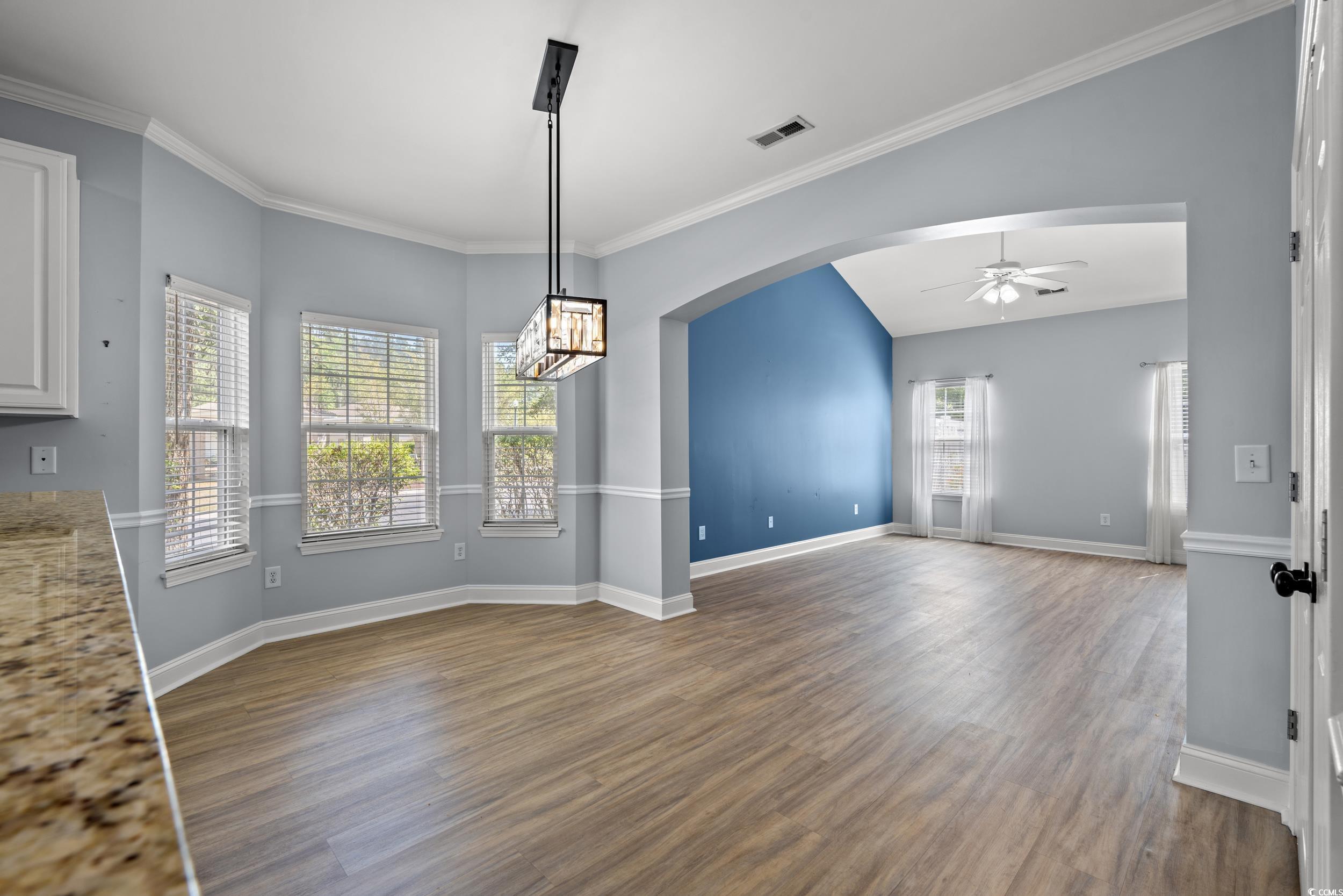 718 Botany Loop Unit: 718