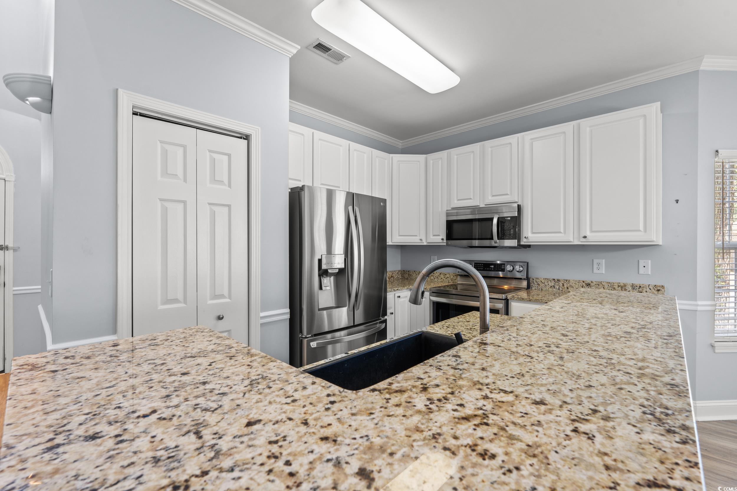 718 Botany Loop Unit: 718