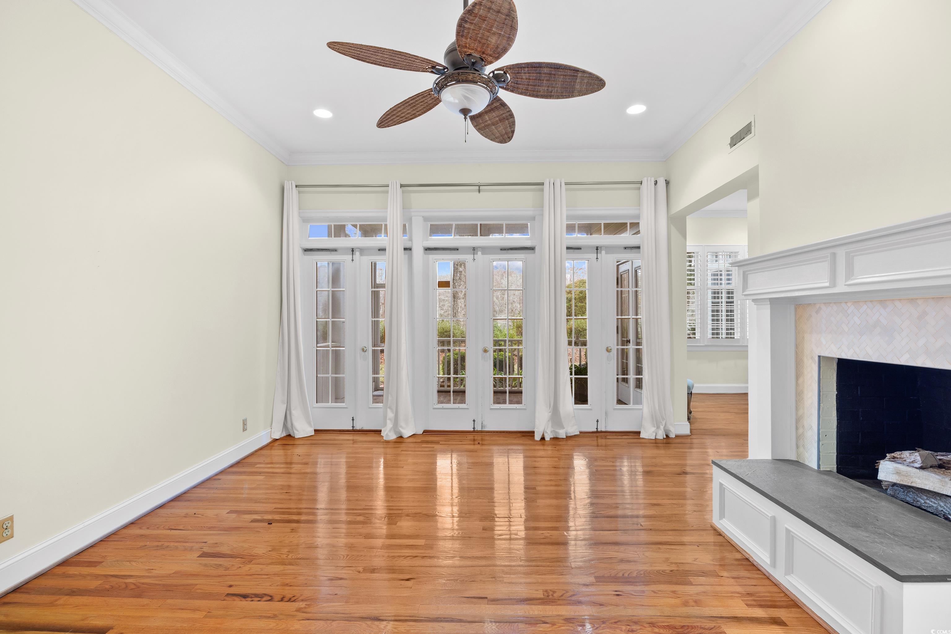 1970 Governors Landing Rd. Unit: 113