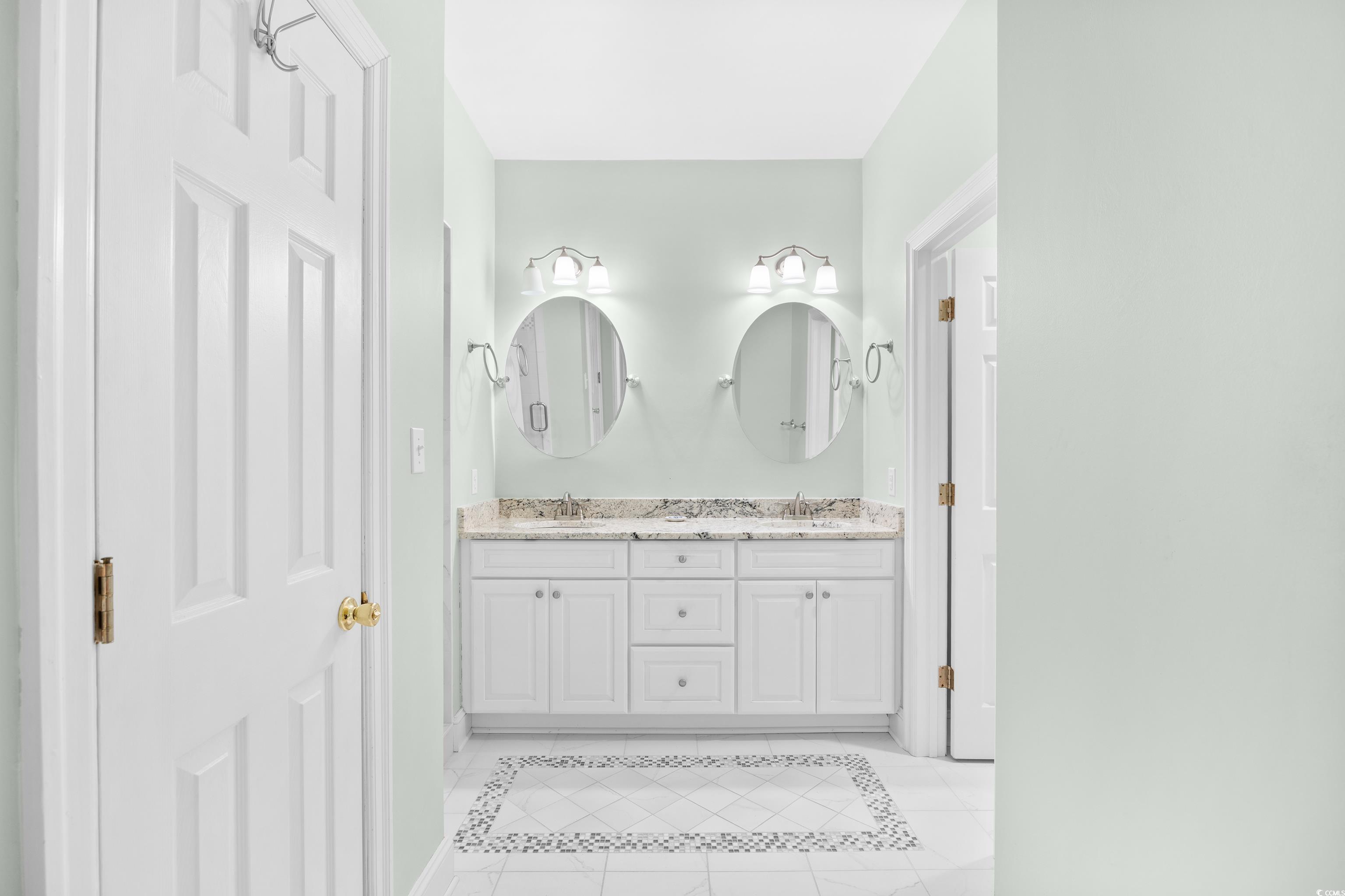 1970 Governors Landing Rd. Unit: 113