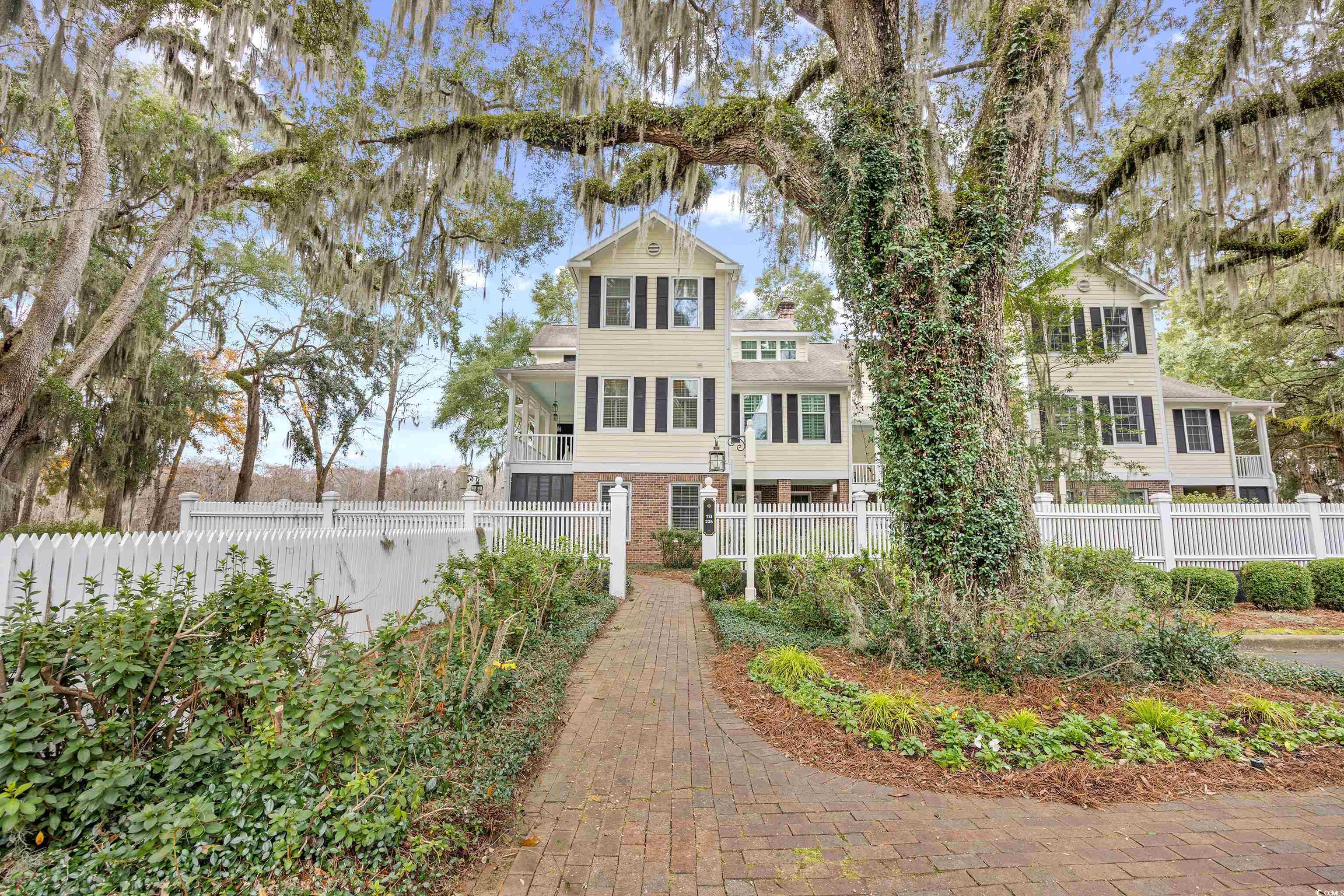 1970 Governors Landing Rd. Unit: 113