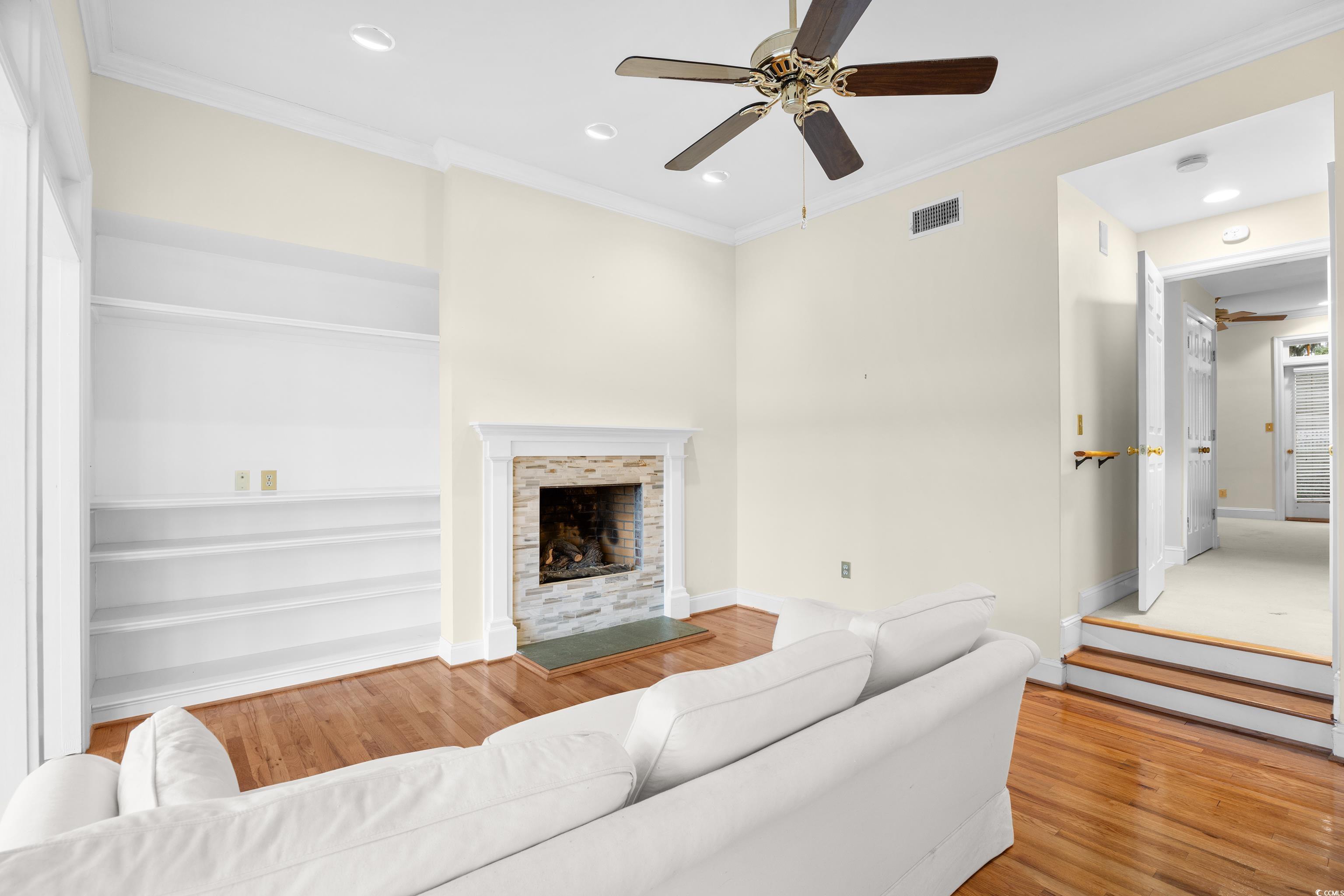 1970 Governors Landing Rd. Unit: 113