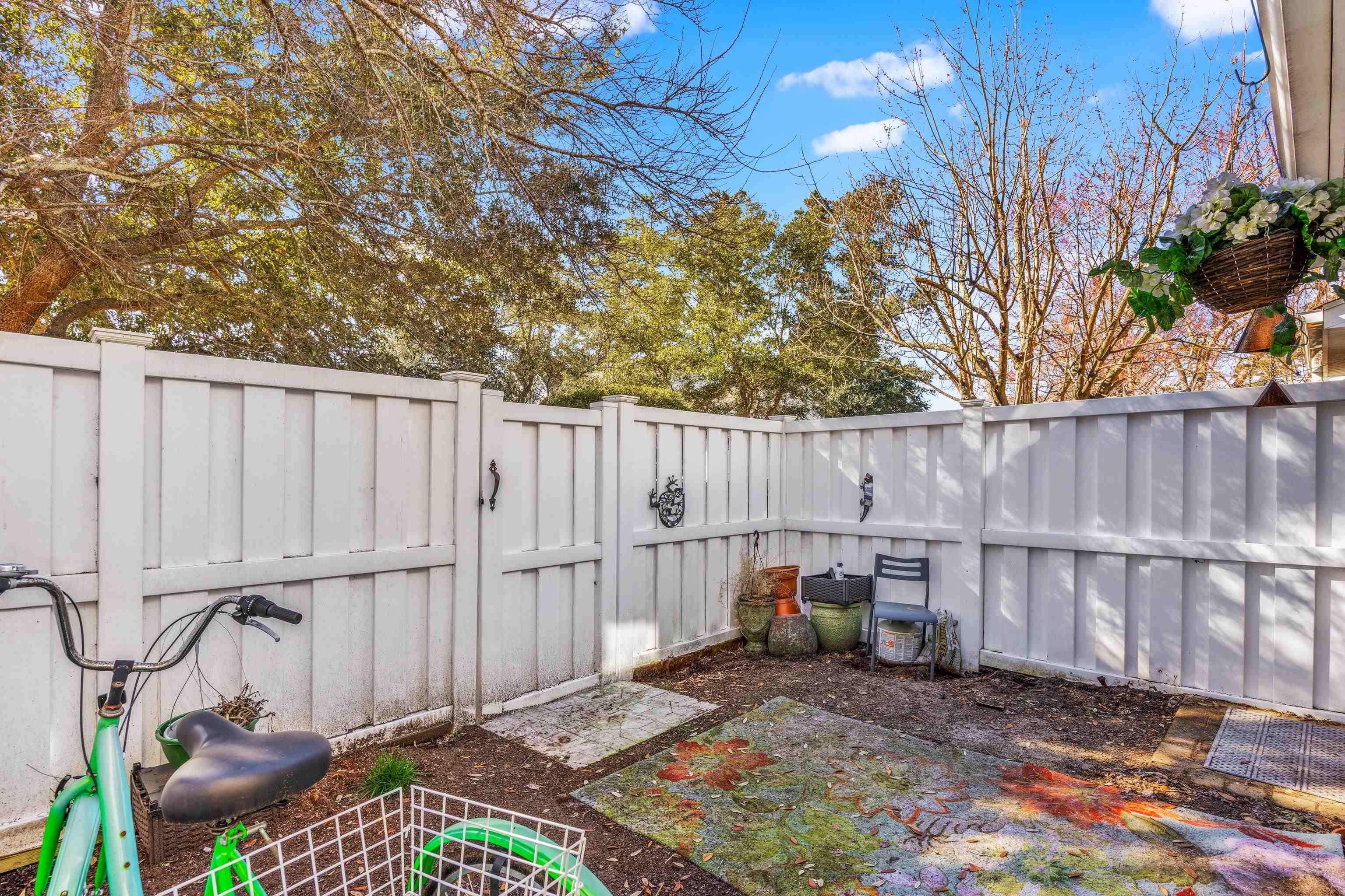 3557 Chestnut Dr. Unit: 3557