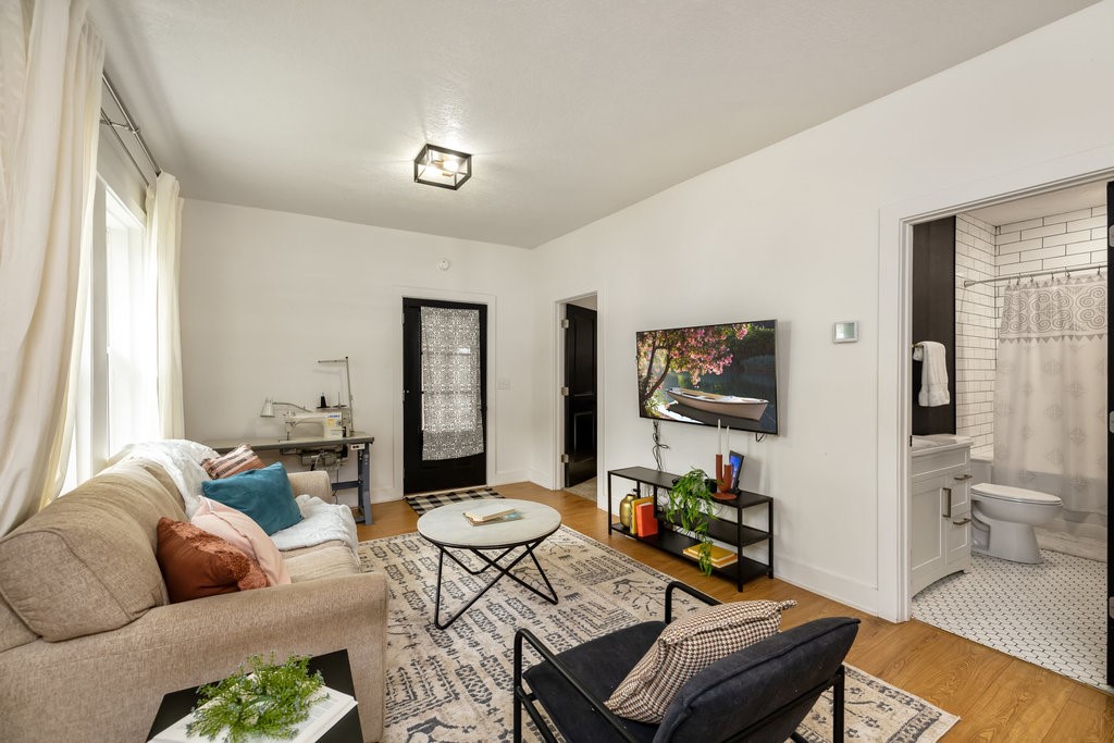 3264 E Clinton Avenue