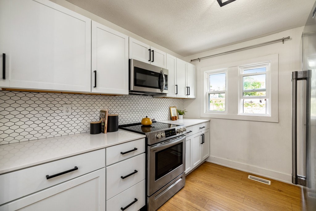 3264 E Clinton Avenue