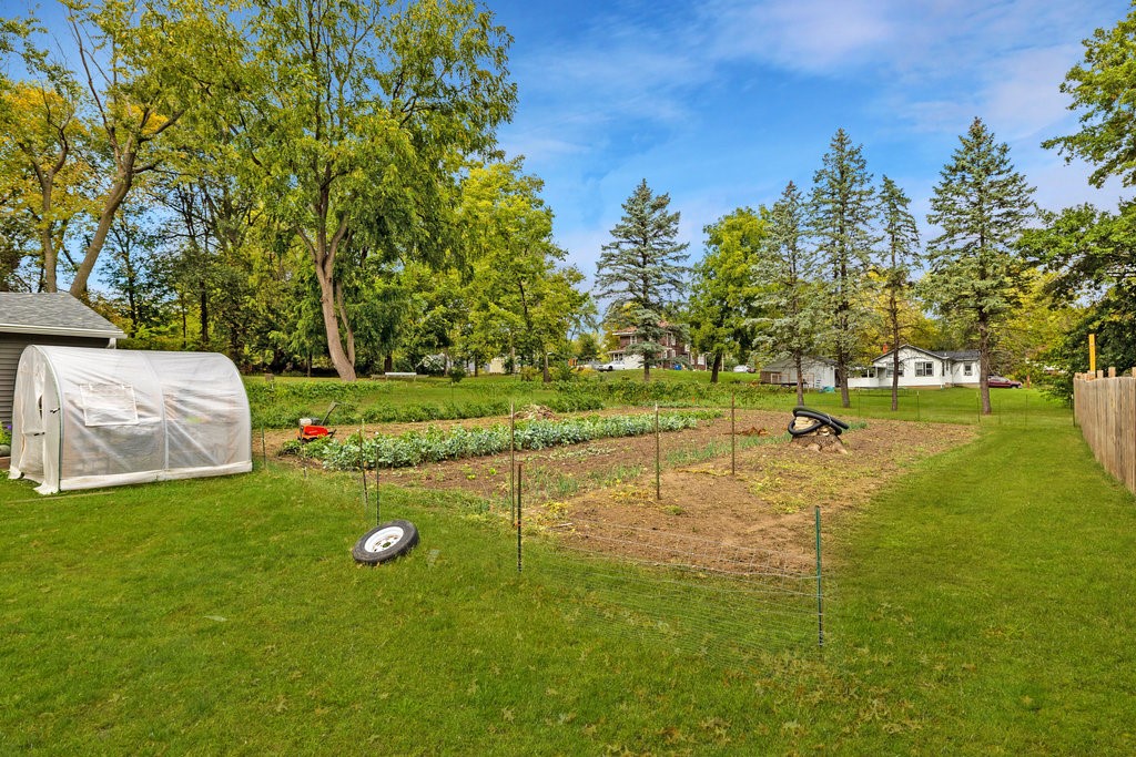 3264 E Clinton Avenue